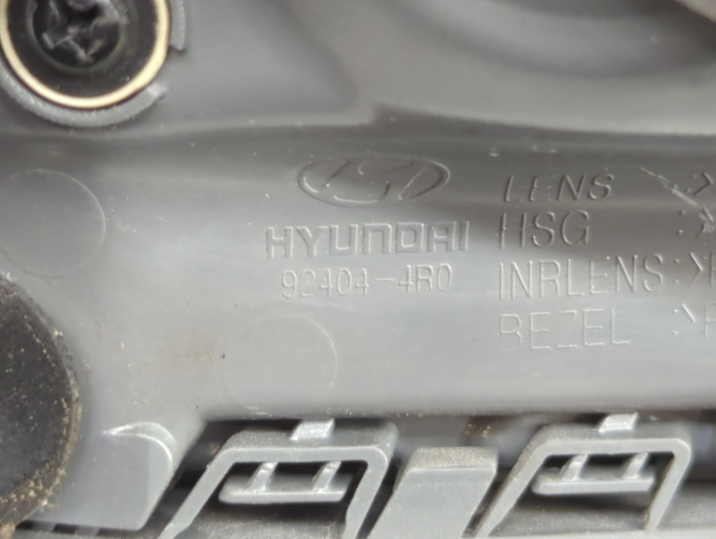 2011-2015 Hyundai Sonata Tail Light Assembly Passenger Right OEM P/N:92404-4R0 92404-3S2 Fits Fits 2011 2012 2013 2014 2015 