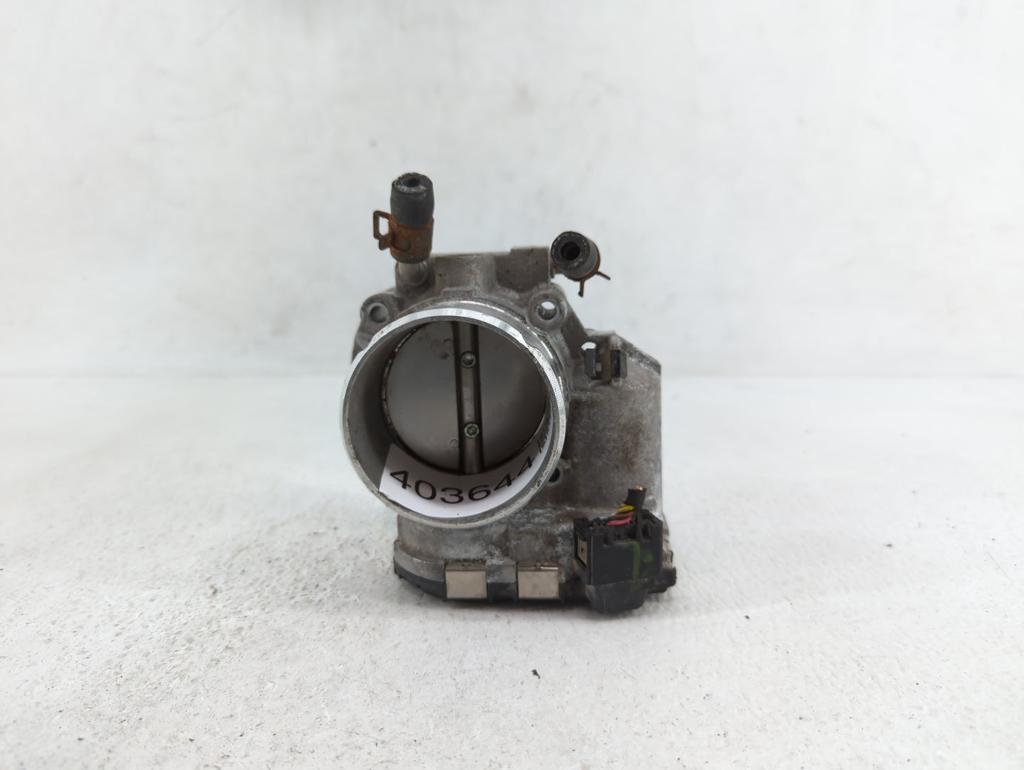 2011-2014 Hyundai Sonata Throttle Body P/N:35100-2G700 Fits Fits 2011 2012 2013 2014 2015 2016 OEM Used Auto Parts - Oemused