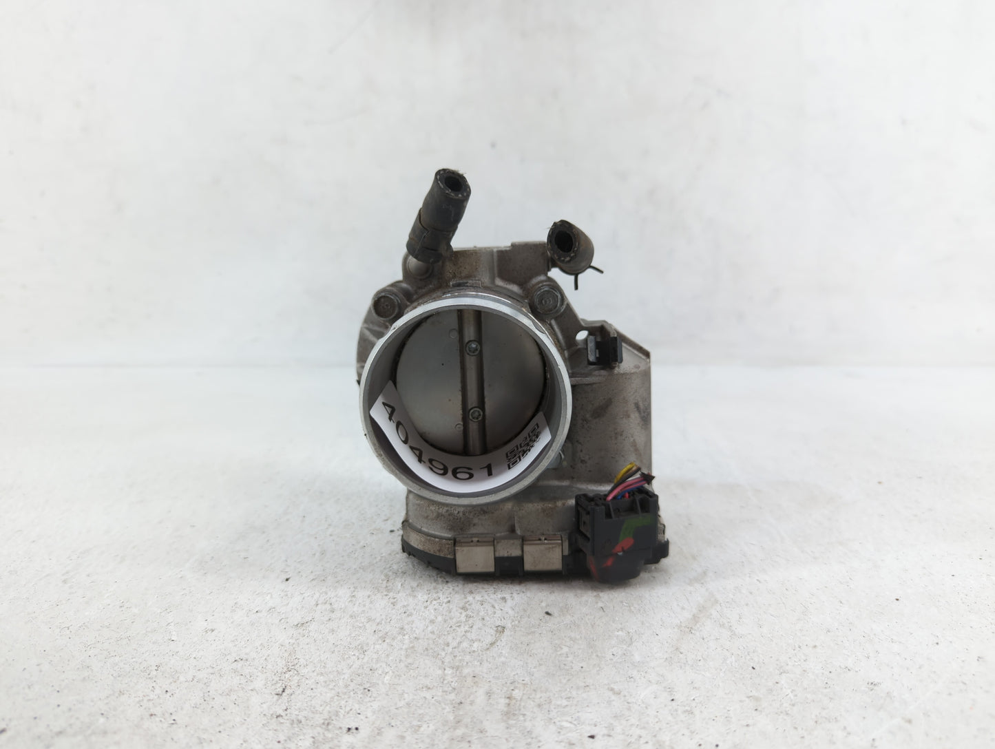 2011-2014 Hyundai Sonata Throttle Body P/N:35100-2G700 Fits Fits 2011 2012 2013 2014 2015 2016 OEM Used Auto Parts - Oemused