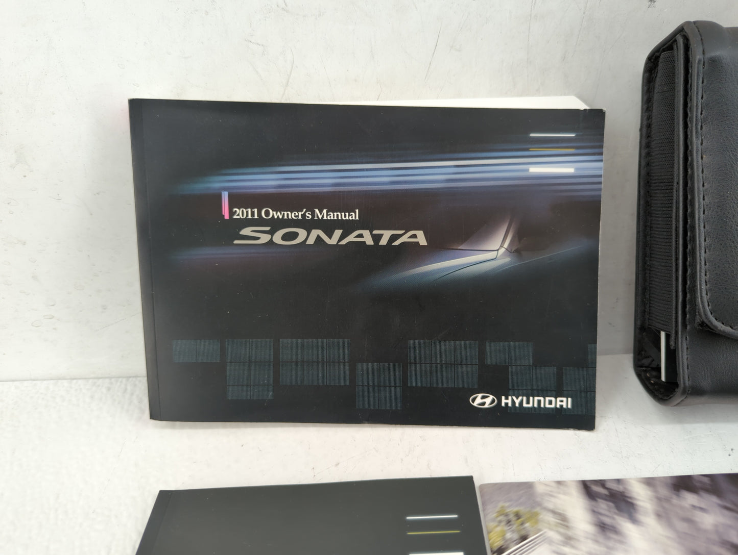 2011 Hyundai Sonata Owners Manual Book Guide OEM Used Auto Parts - Oemusedautoparts1.com