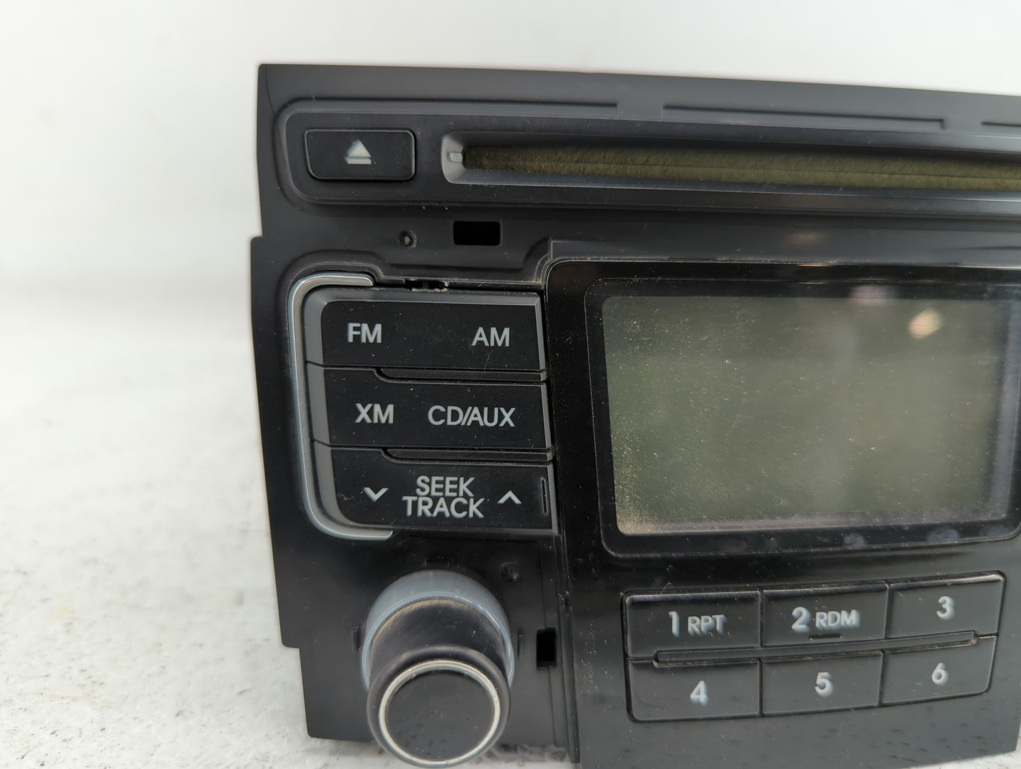2011-2011 Hyundai Sonata Am Fm Cd Player Radio Receiver - Oemusedautoparts1.com