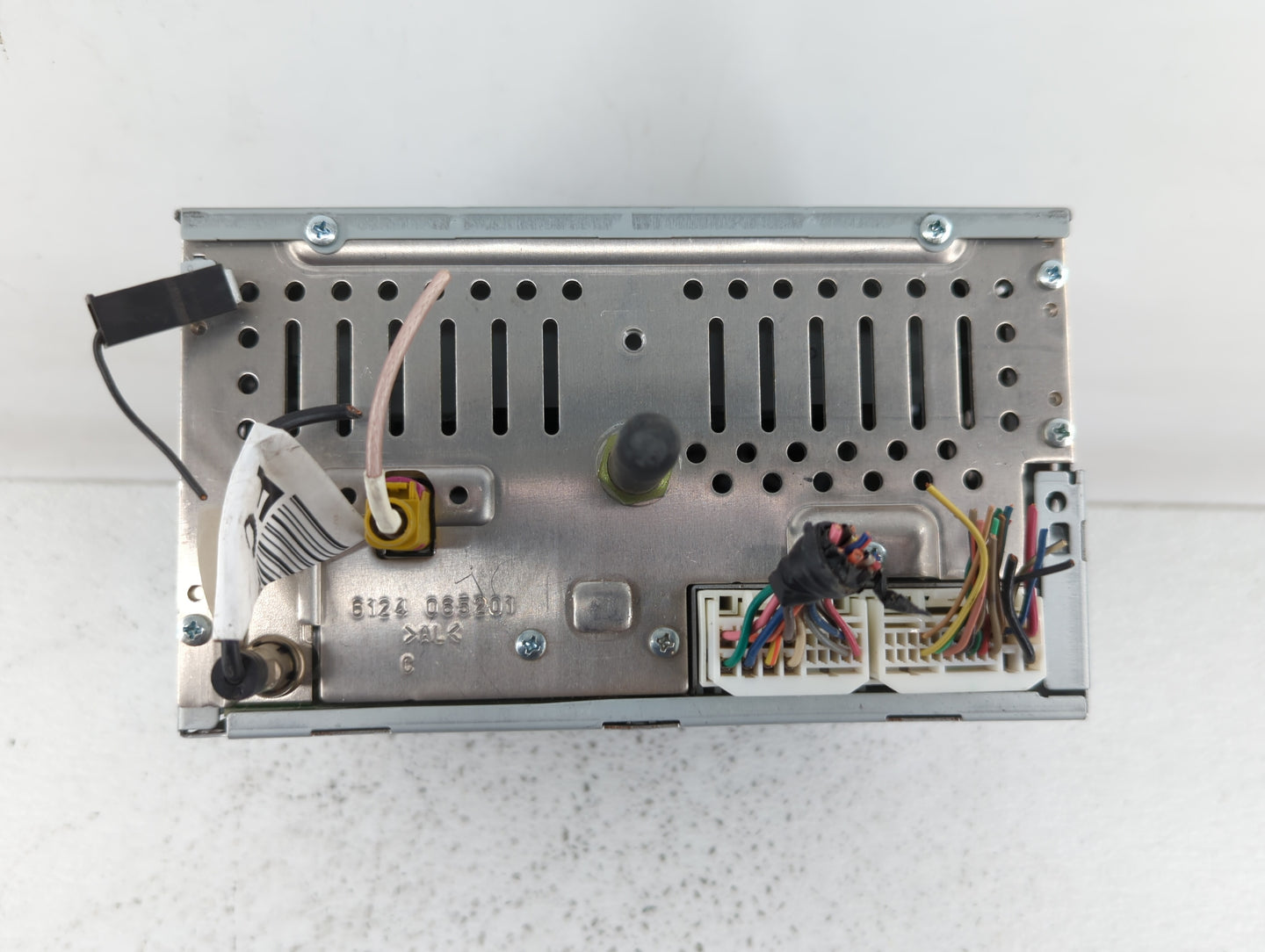 2011-2011 Hyundai Sonata Am Fm Cd Player Radio Receiver - Oemusedautoparts1.com