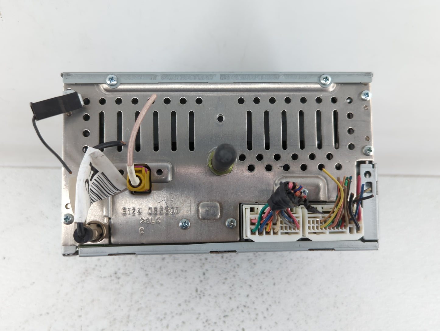 2011-2011 Hyundai Sonata Am Fm Cd Player Radio Receiver - Oemusedautoparts1.com
