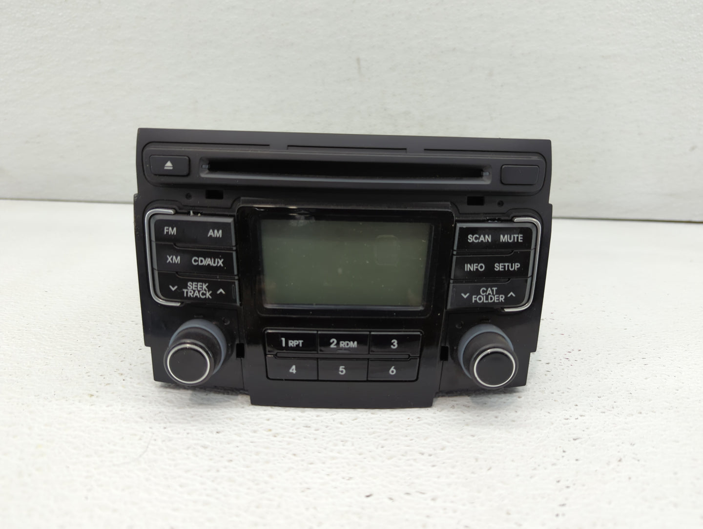 2011-2011 Hyundai Sonata Am Fm Cd Player Radio Receiver - Oemusedautoparts1.com