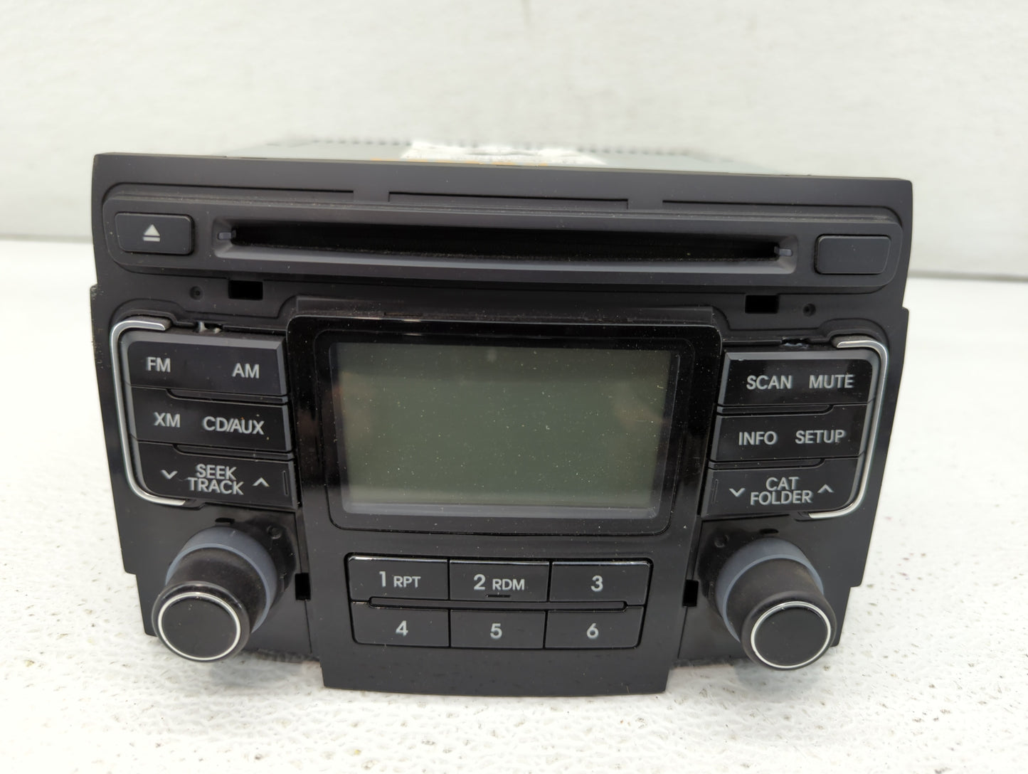 2011-2011 Hyundai Sonata Am Fm Cd Player Radio Receiver - Oemusedautoparts1.com