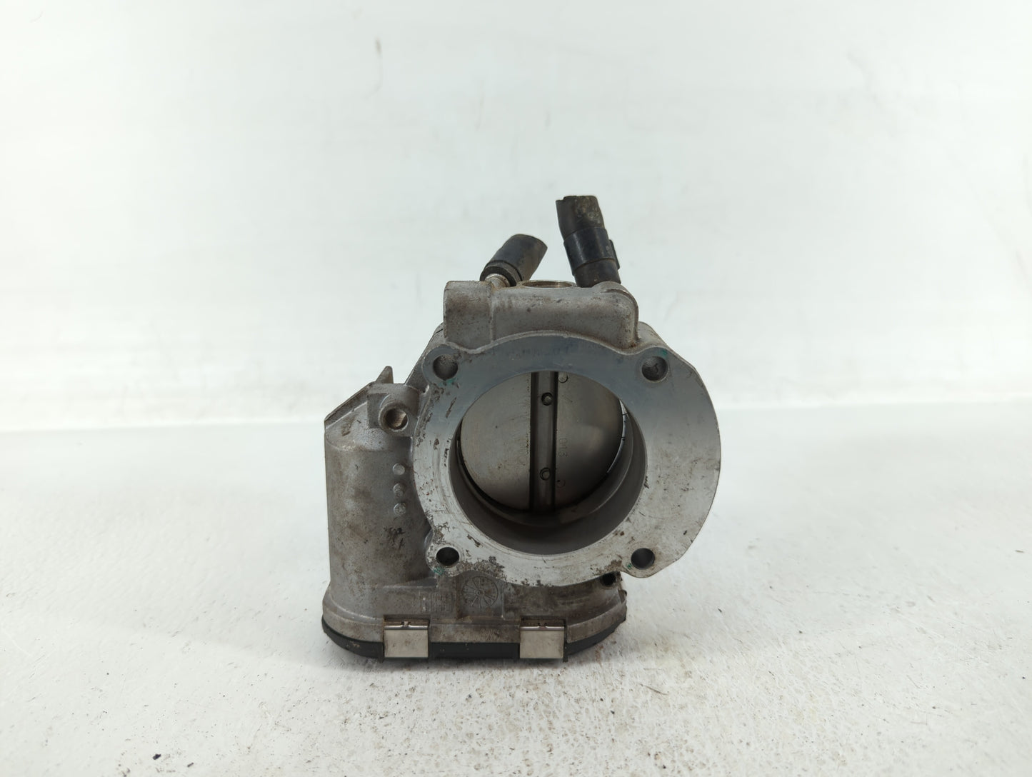 2011-2014 Hyundai Sonata Throttle Body P/N:22030-0T080 35100-2G710 Fits Fits 2011 2012 2013 2014 2015 2016 OEM Used Auto Par