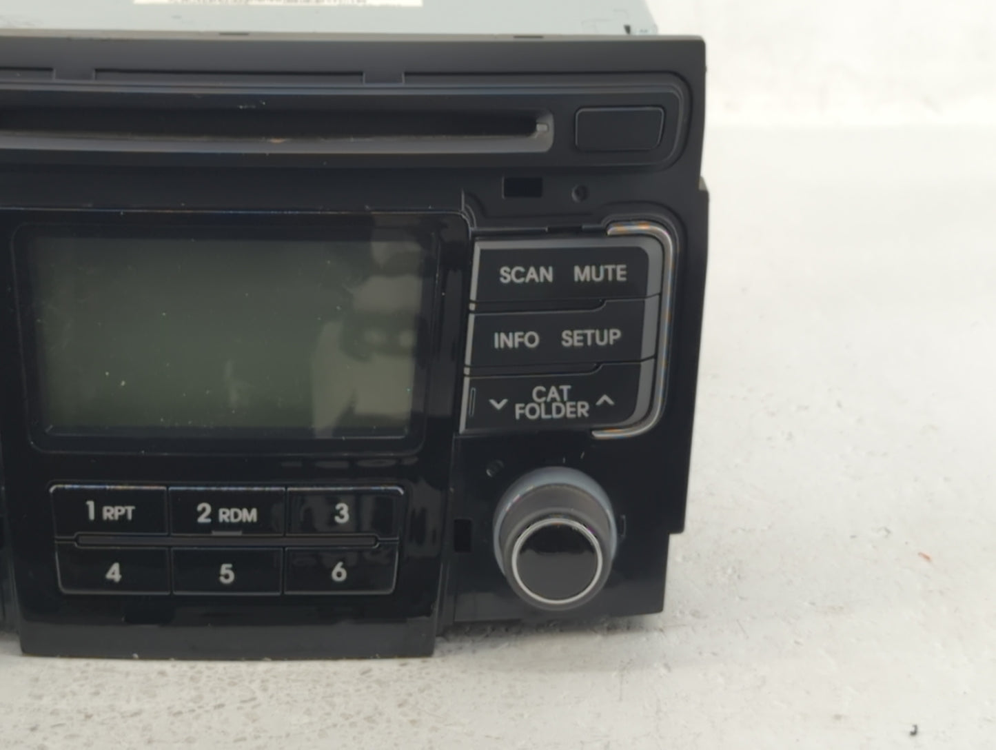 2011-2011 Hyundai Sonata Am Fm Cd Player Radio Receiver - Oemusedautoparts1.com