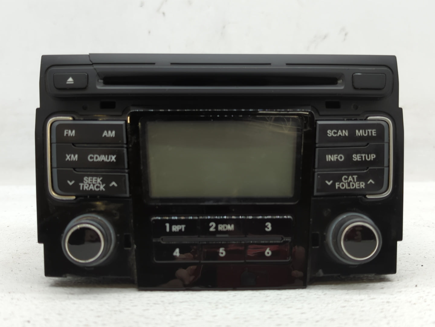 2011-2011 Hyundai Sonata Am Fm Cd Player Radio Receiver - Oemusedautoparts1.com