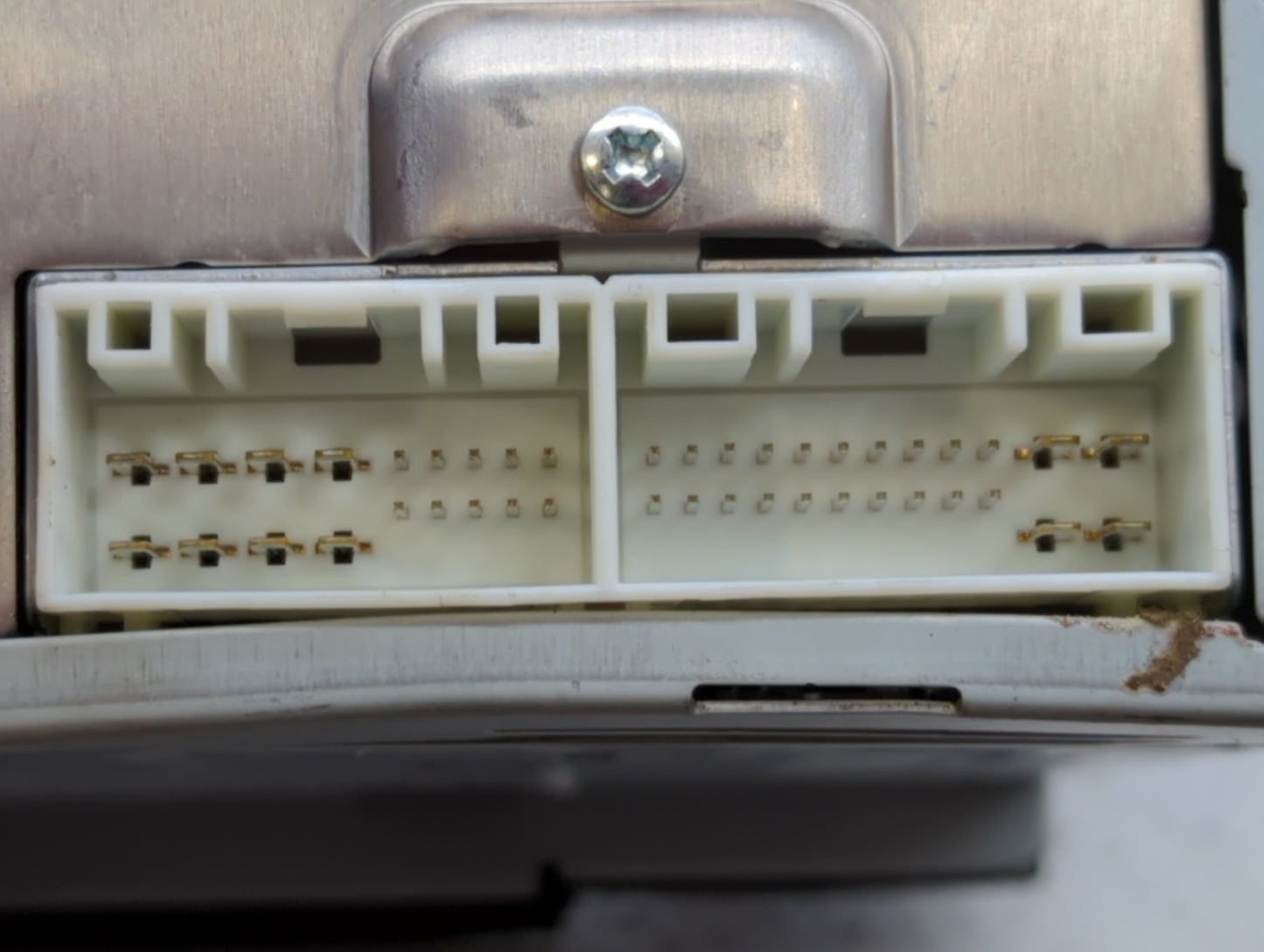 2011-2011 Hyundai Sonata Am Fm Cd Player Radio Receiver - Oemusedautoparts1.com