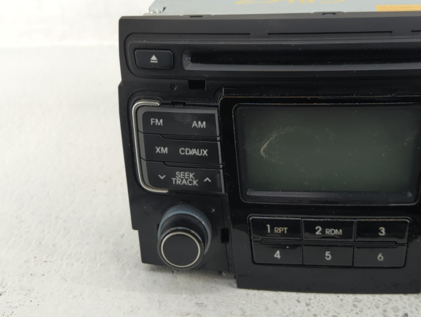 2011-2011 Hyundai Sonata Am Fm Cd Player Radio Receiver - Oemusedautoparts1.com