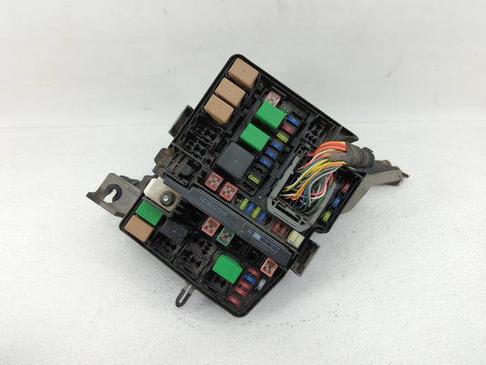 2011-2014 Hyundai Sonata Fusebox Fuse Box Panel Relay Module P/N:VS912003Q193M0 VS912003Q290MG Fits Fits 2011 2012 2013 2014 OEM Used Auto Parts