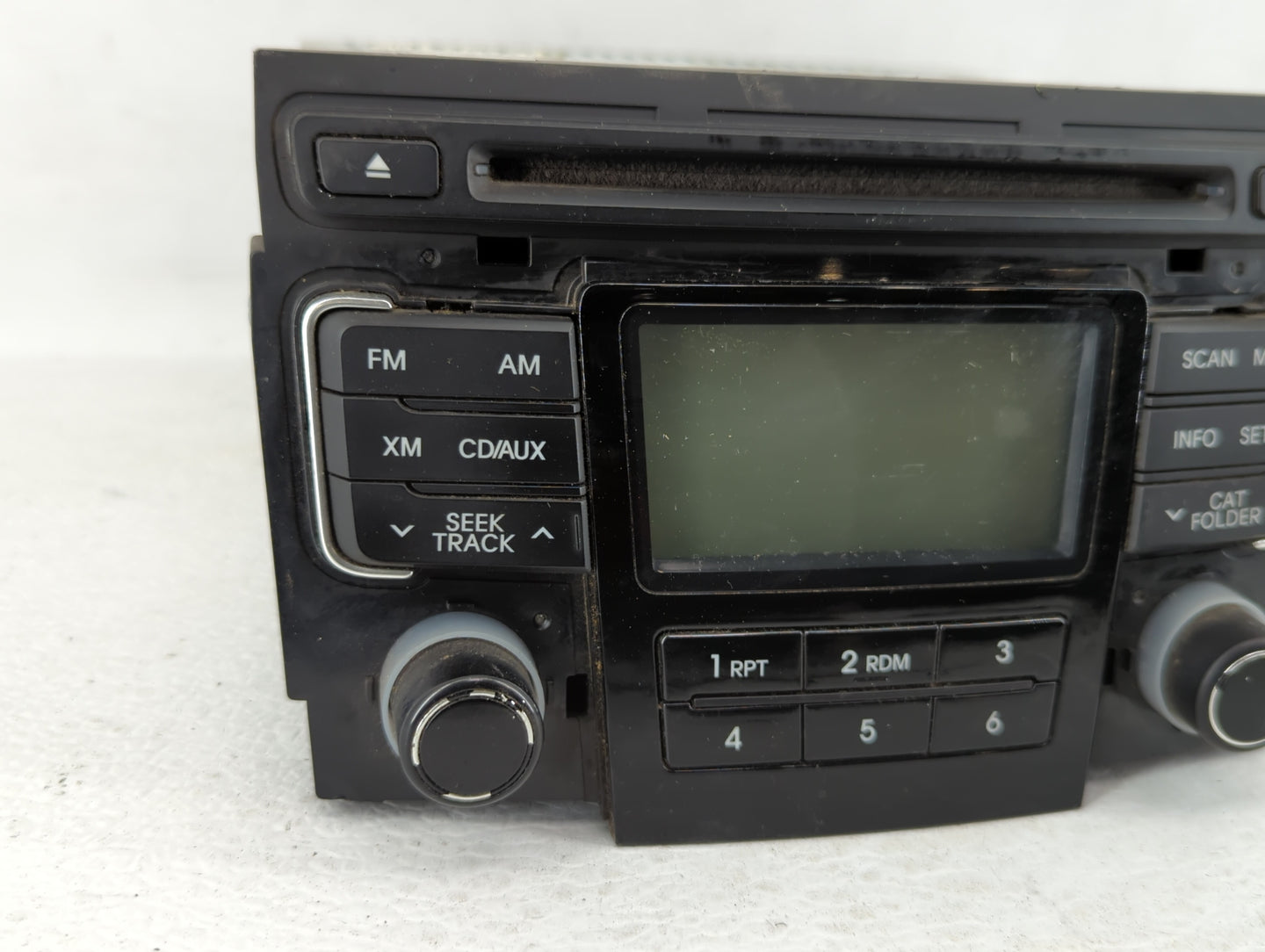 2011 Hyundai Sonata Radio AM FM Cd Player Receiver Replacement P/N:96180-3Q000 96190-3Q000, 96180-3Q001 Fits OEM Used Auto P