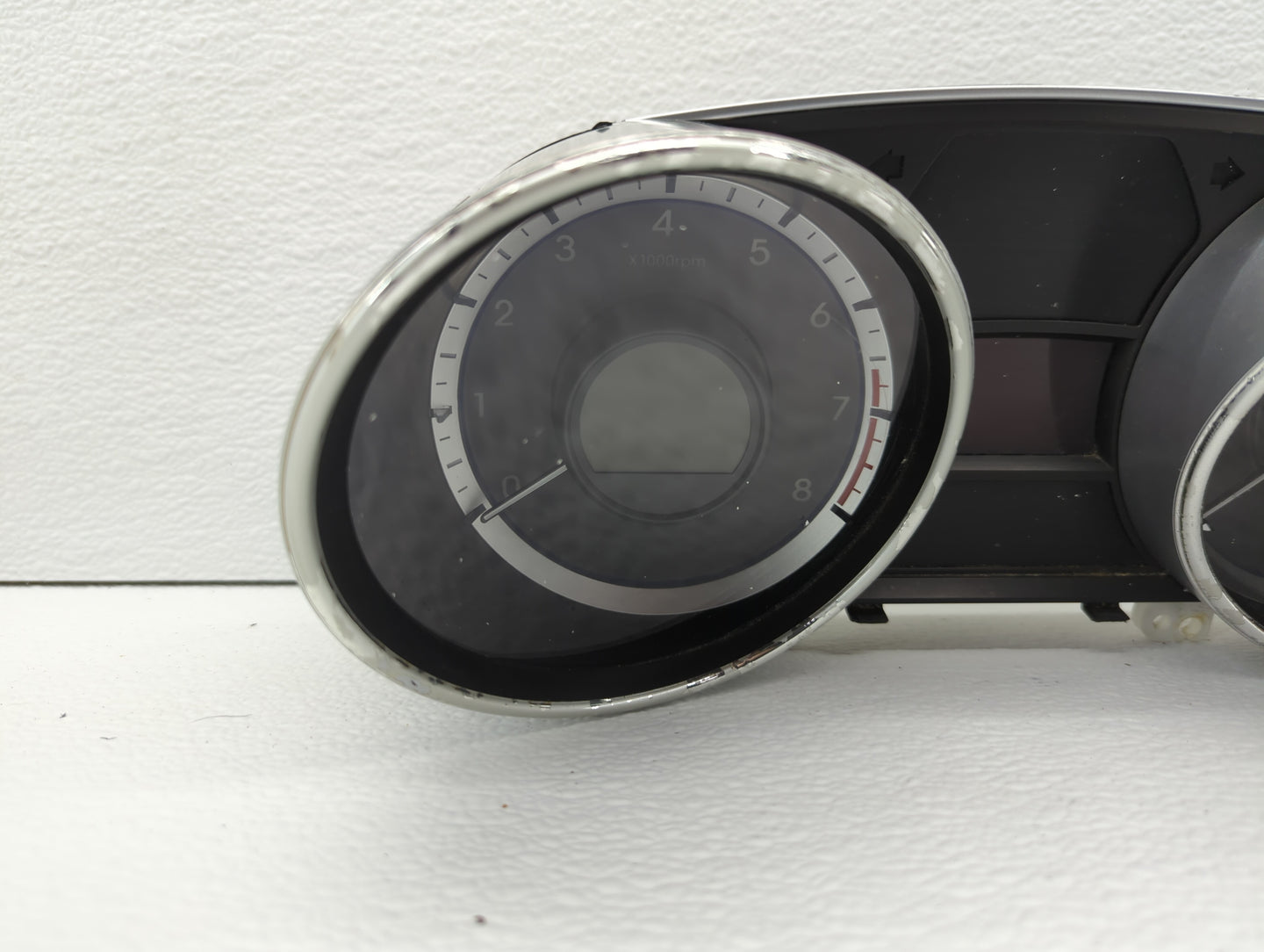 2011-2013 Hyundai Sonata Instrument Cluster Speedometer Gauges P/N:94001-3Q010 Fits Fits 2011 2012 2013 OEM Used Auto Parts 