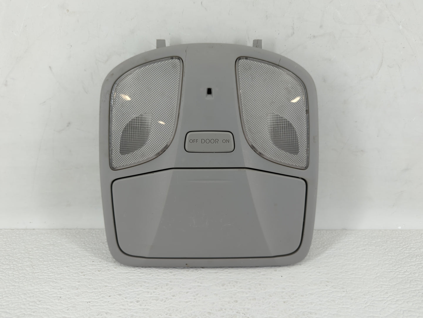2011 Hyundai Sonata Overhead Roof Console Grey - Oemusedautoparts1.com