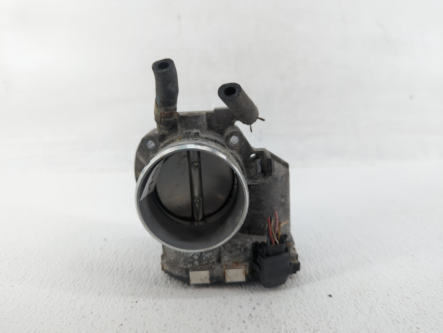 2011-2014 Hyundai Sonata Throttle Body P/N:35100-2G700 Fits Fits 2011 2012 2013 2014 2015 2016 OEM Used Auto Parts - Oemused