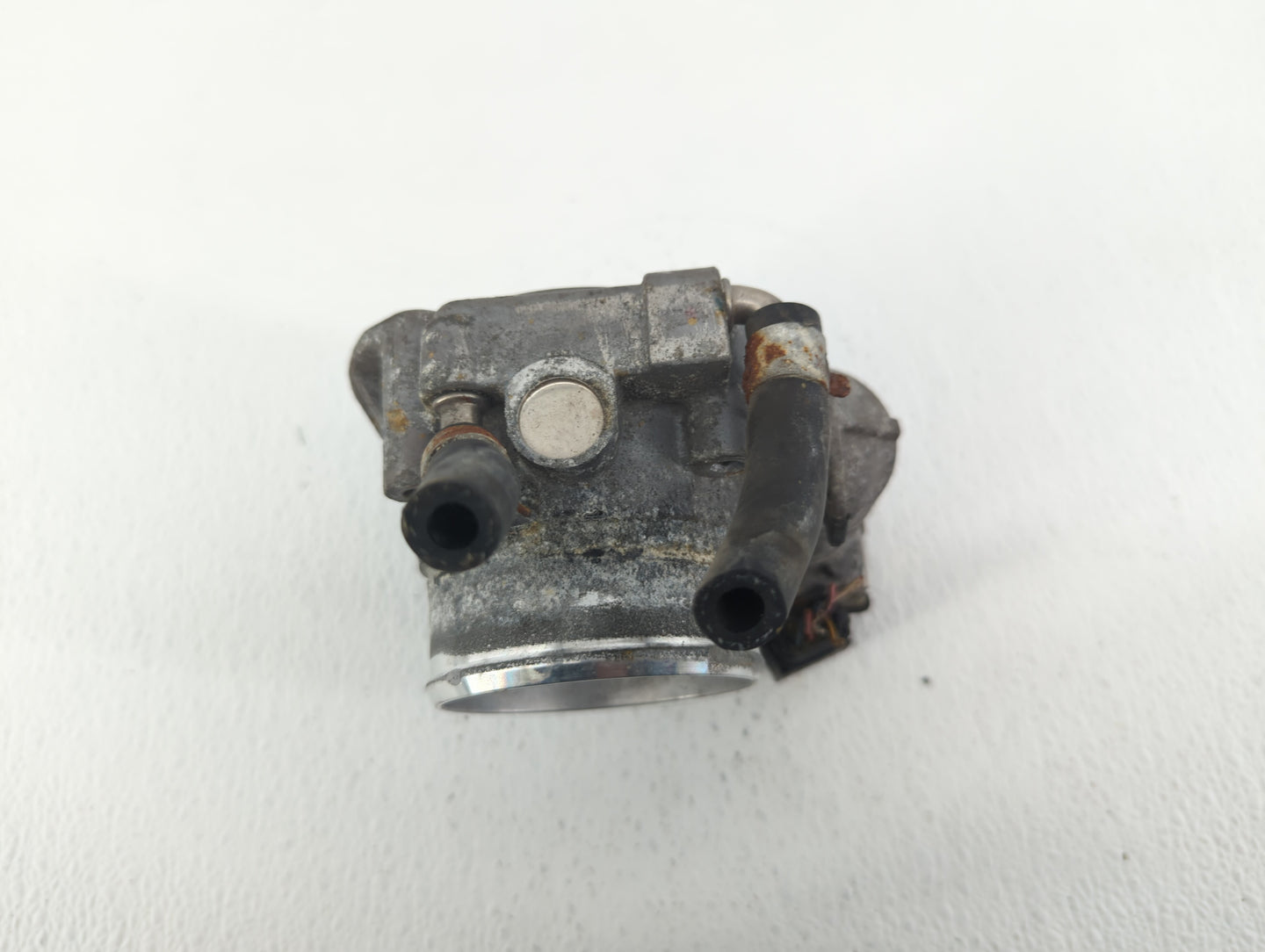 2011-2014 Hyundai Sonata Throttle Body P/N:35100-2G700 Fits Fits 2011 2012 2013 2014 2015 2016 OEM Used Auto Parts - Oemused