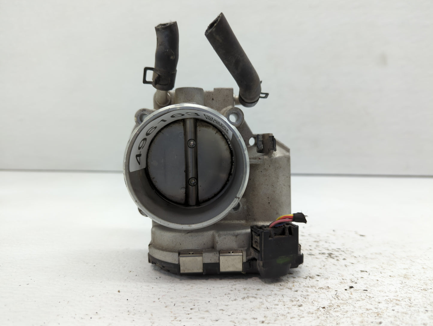 2011-2014 Hyundai Sonata Throttle Body P/N:35100-2G700 Fits Fits 2011 2012 2013 2014 2015 2016 OEM Used Auto Parts - Oemused