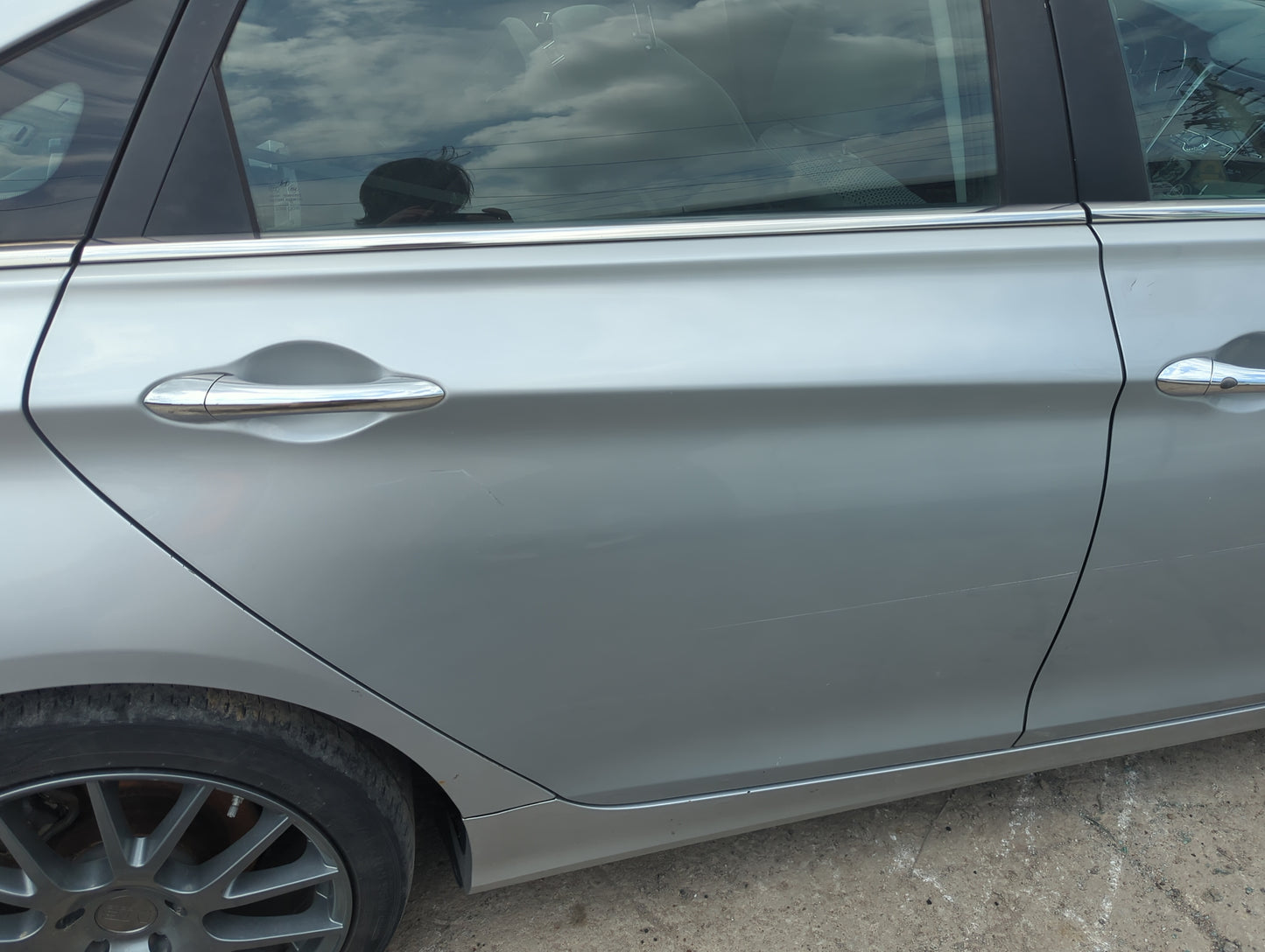 2011-2014 Hyundai Sonata Passenger Rear Door Oem - Oemusedautoparts1.com