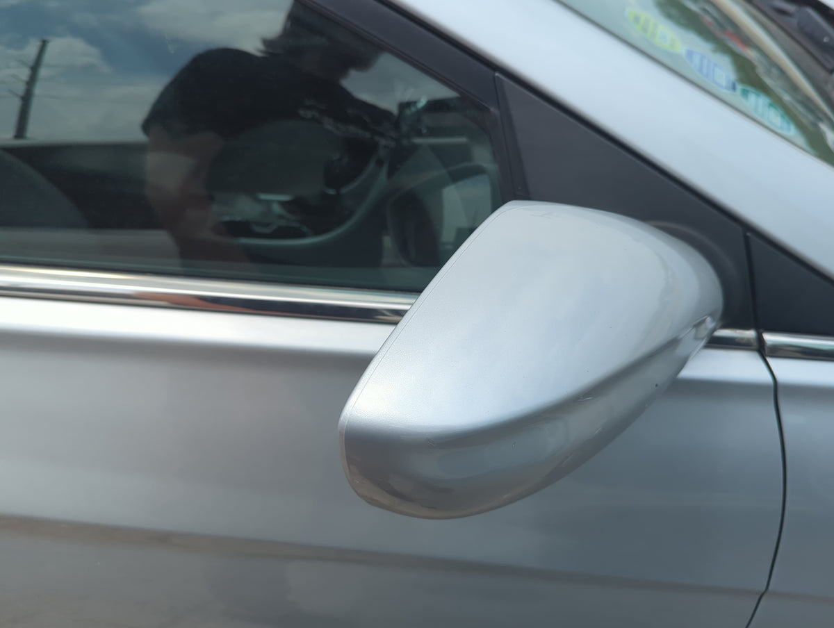 2011-2014 Hyundai Sonata Passenger Side View Mirror - Right Door Mirror OEM Used - Oemusedautoparts1.com