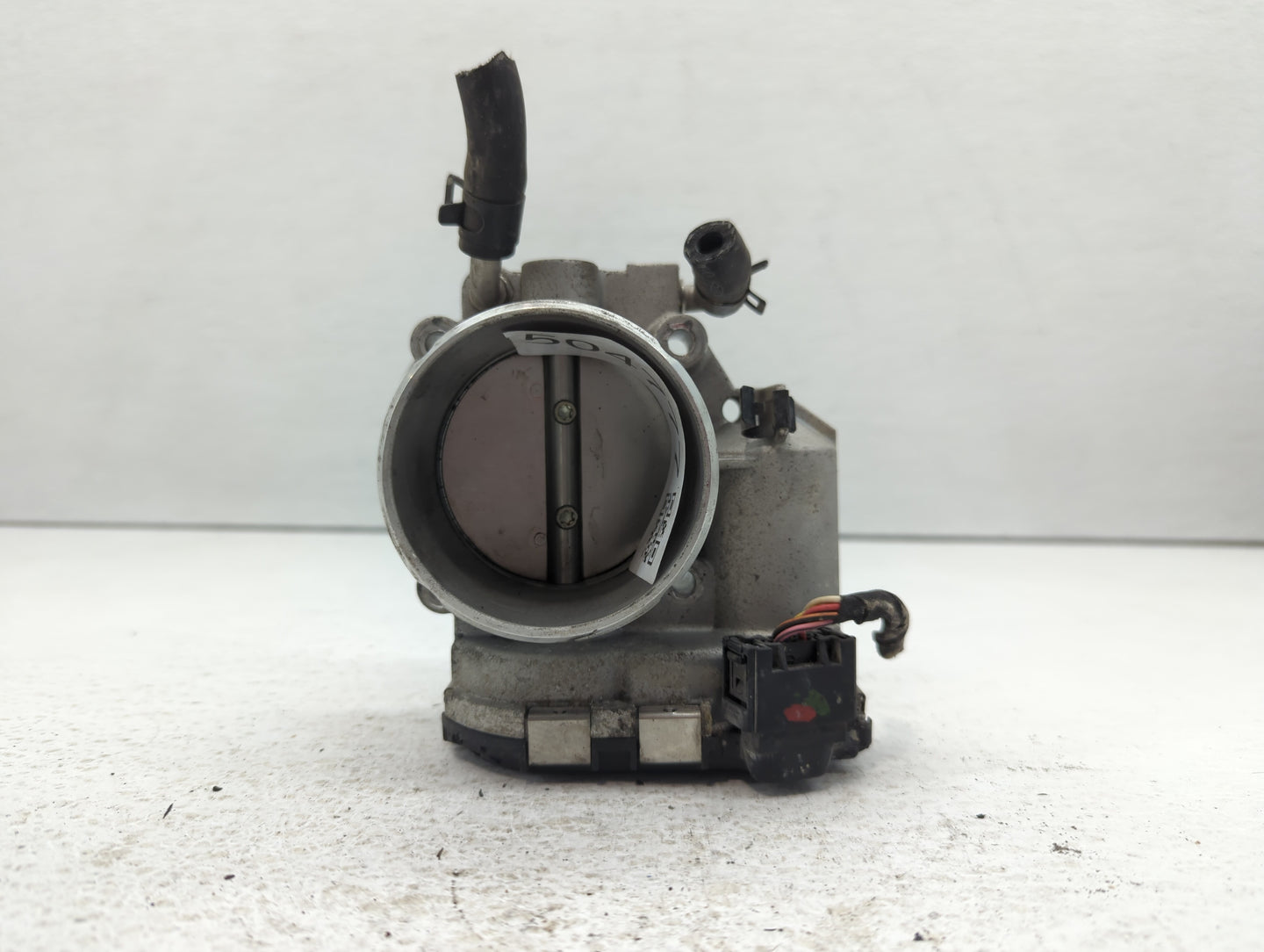 2011-2014 Hyundai Sonata Throttle Body P/N:35100-2G700 Fits Fits 2011 2012 2013 2014 2015 2016 OEM Used Auto Parts - Oemused