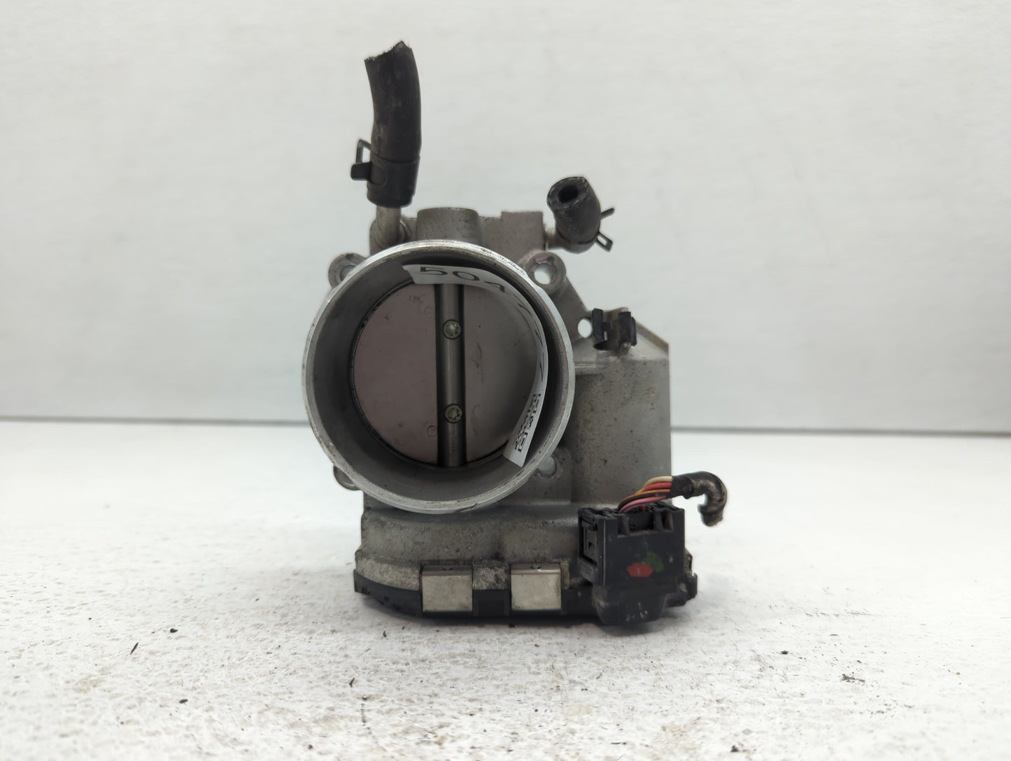 2011-2014 Hyundai Sonata Throttle Body P/N:35100-2G700 Fits Fits 2011 2012 2013 2014 2015 2016 OEM Used Auto Parts - Oemused