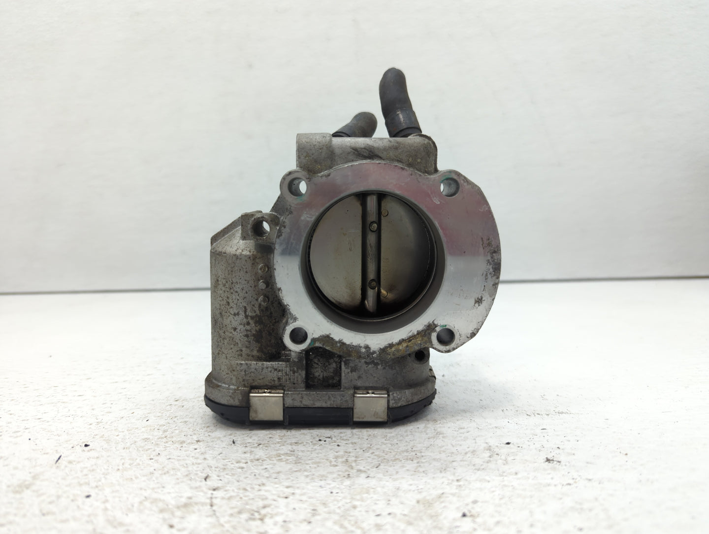 2011-2014 Hyundai Sonata Throttle Body P/N:35100-2G710 Fits Fits 2011 2012 2013 2014 2015 2016 OEM Used Auto Parts - Oemused