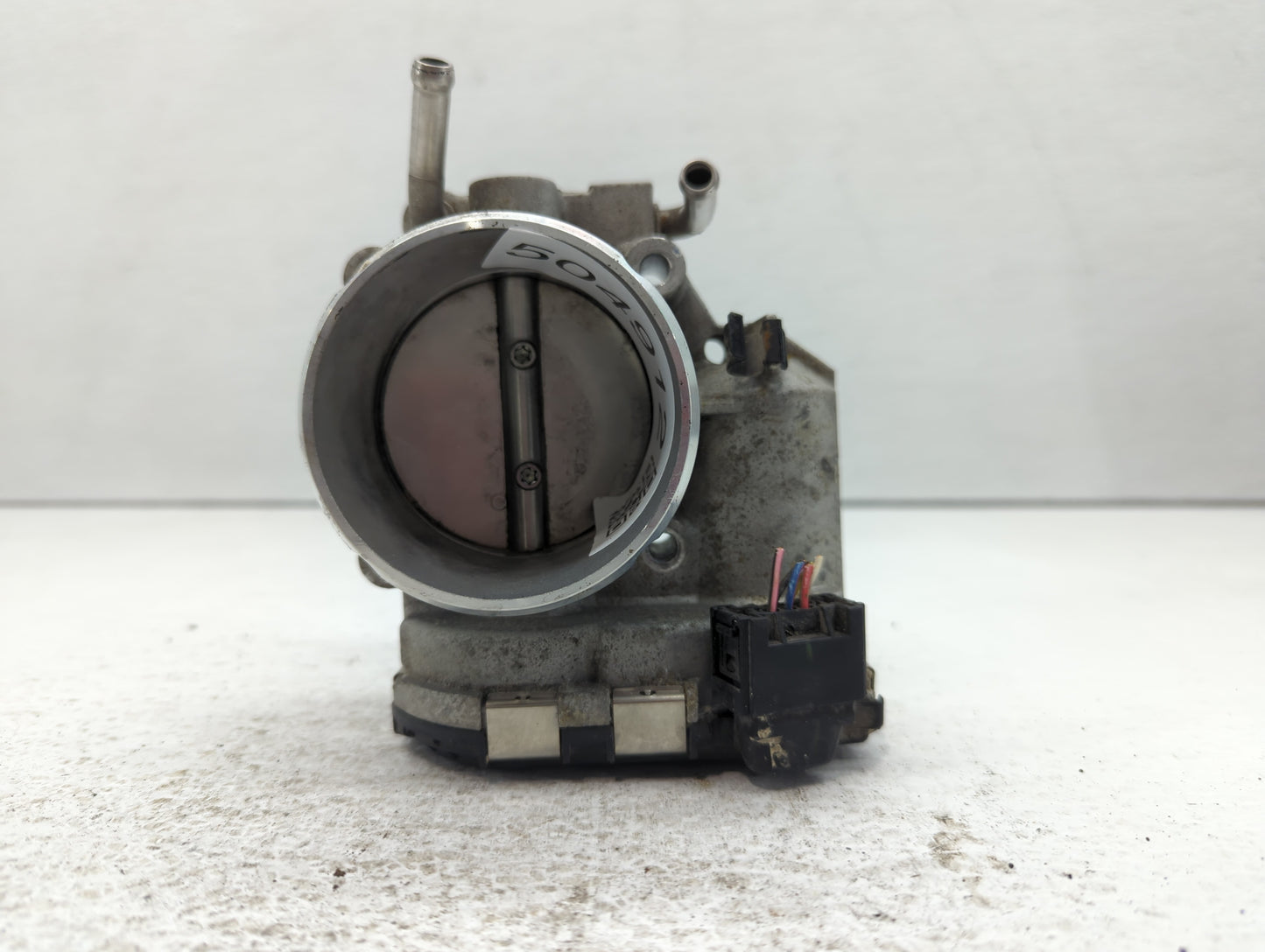 2011-2014 Hyundai Sonata Throttle Body P/N:35100-2G700 Fits Fits 2011 2012 2013 2014 2015 2016 OEM Used Auto Parts - Oemused