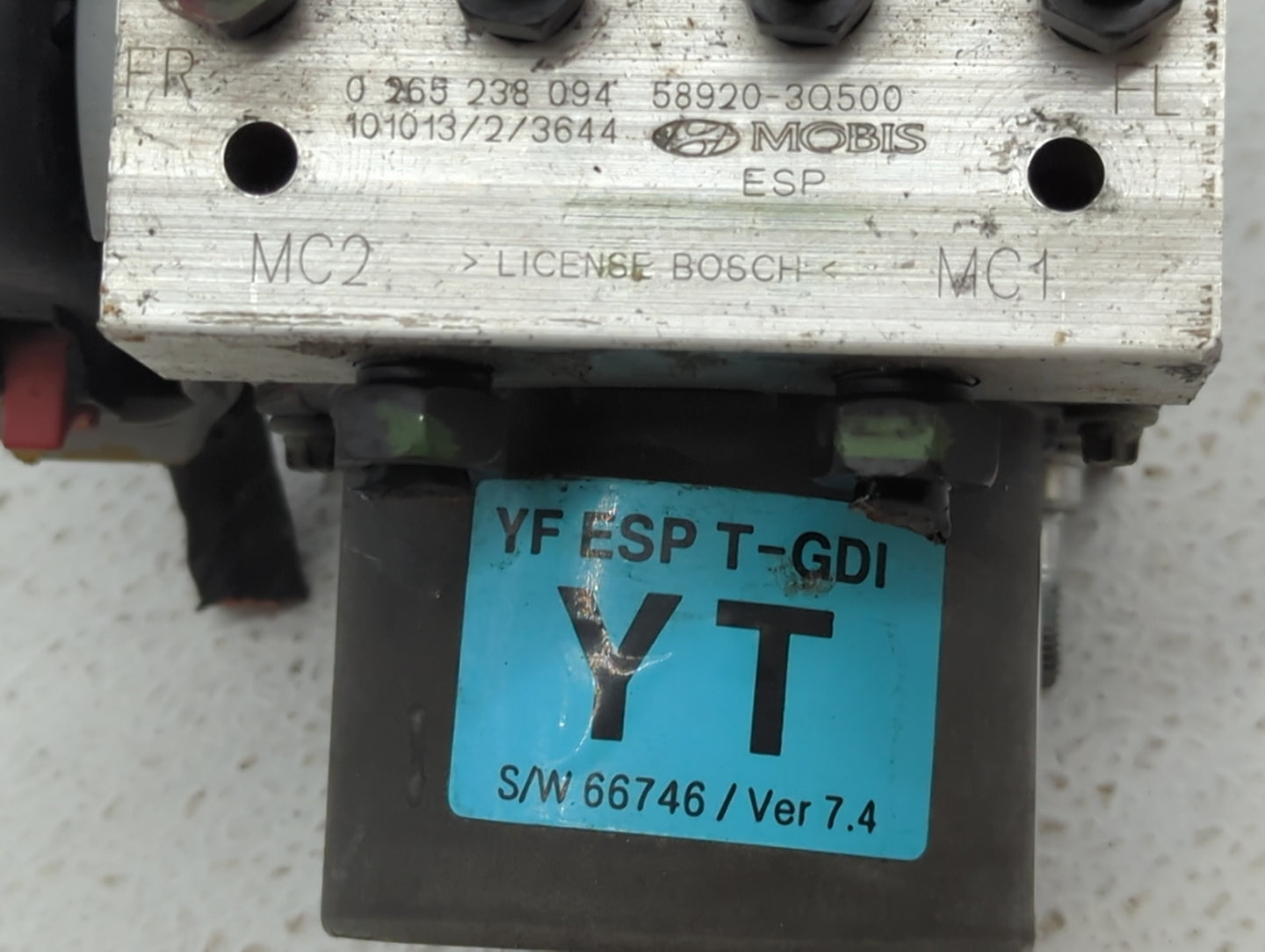 2011-2013 Hyundai Sonata ABS Pump Control Module Replacement P/N:58920-3Q400 58920-3Q500 Fits Fits 2011 2012 2013 OEM Used A