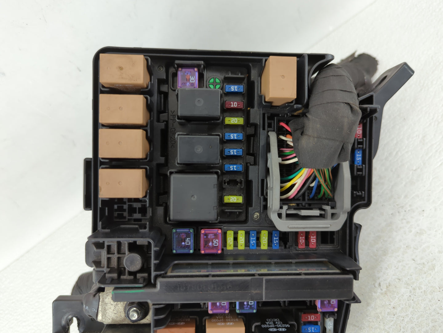 2011-2014 Hyundai Sonata Fusebox Fuse Box Panel Relay Module P/N:91950-3S711 Fits Fits 2011 2012 2013 2014 OEM Used Auto Par