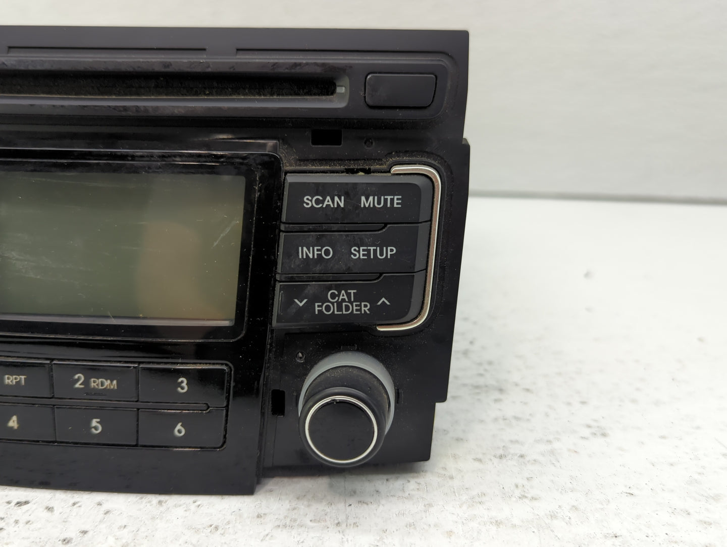 2011 Hyundai Sonata Radio AM FM Cd Player Receiver Replacement P/N:96180-3Q001 96180-3Q000 Fits OEM Used Auto Parts - Oemuse
