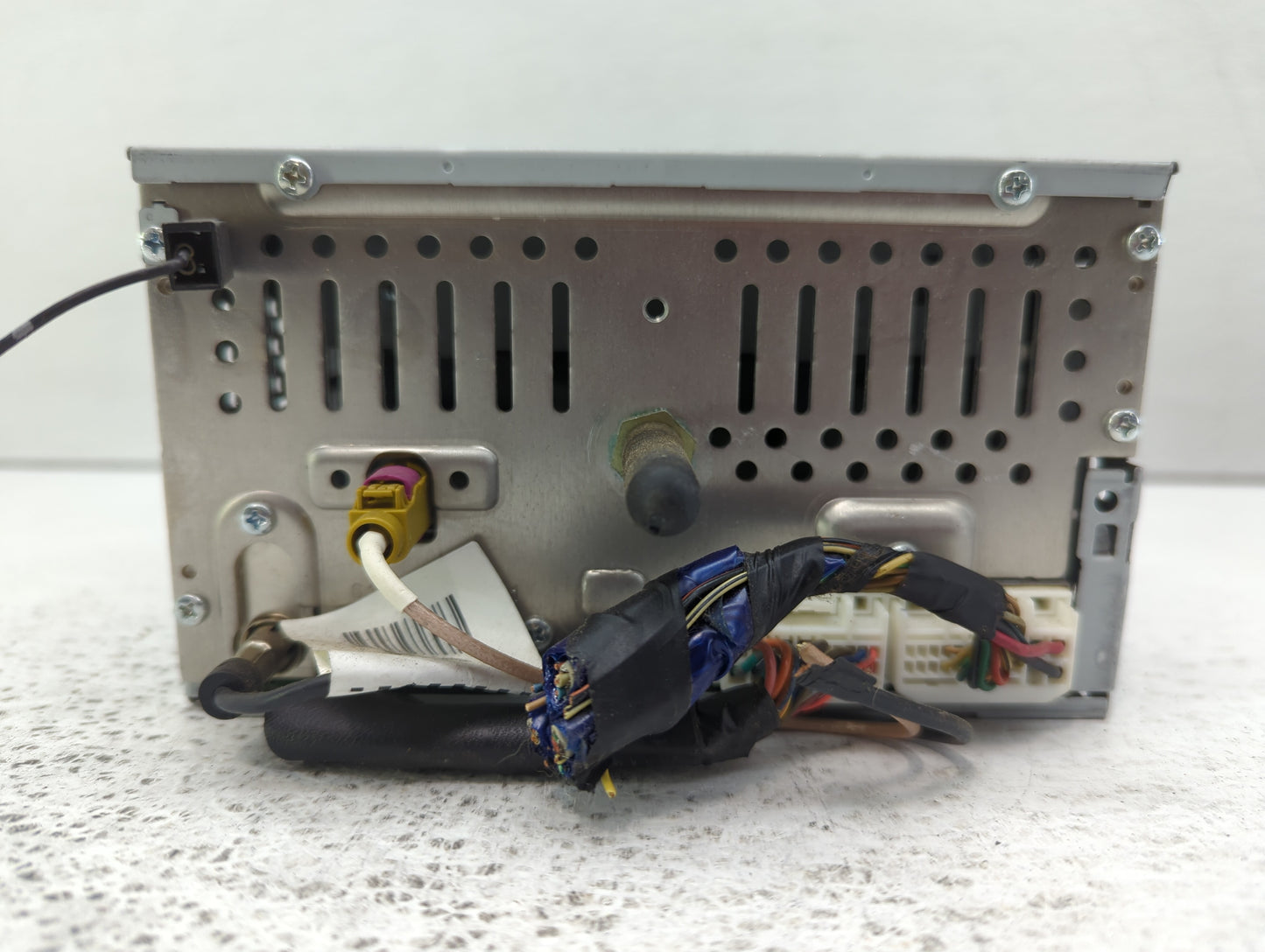 2011 Hyundai Sonata Radio AM FM Cd Player Receiver Replacement P/N:96180-3Q001 96180-3Q000 Fits OEM Used Auto Parts - Oemuse