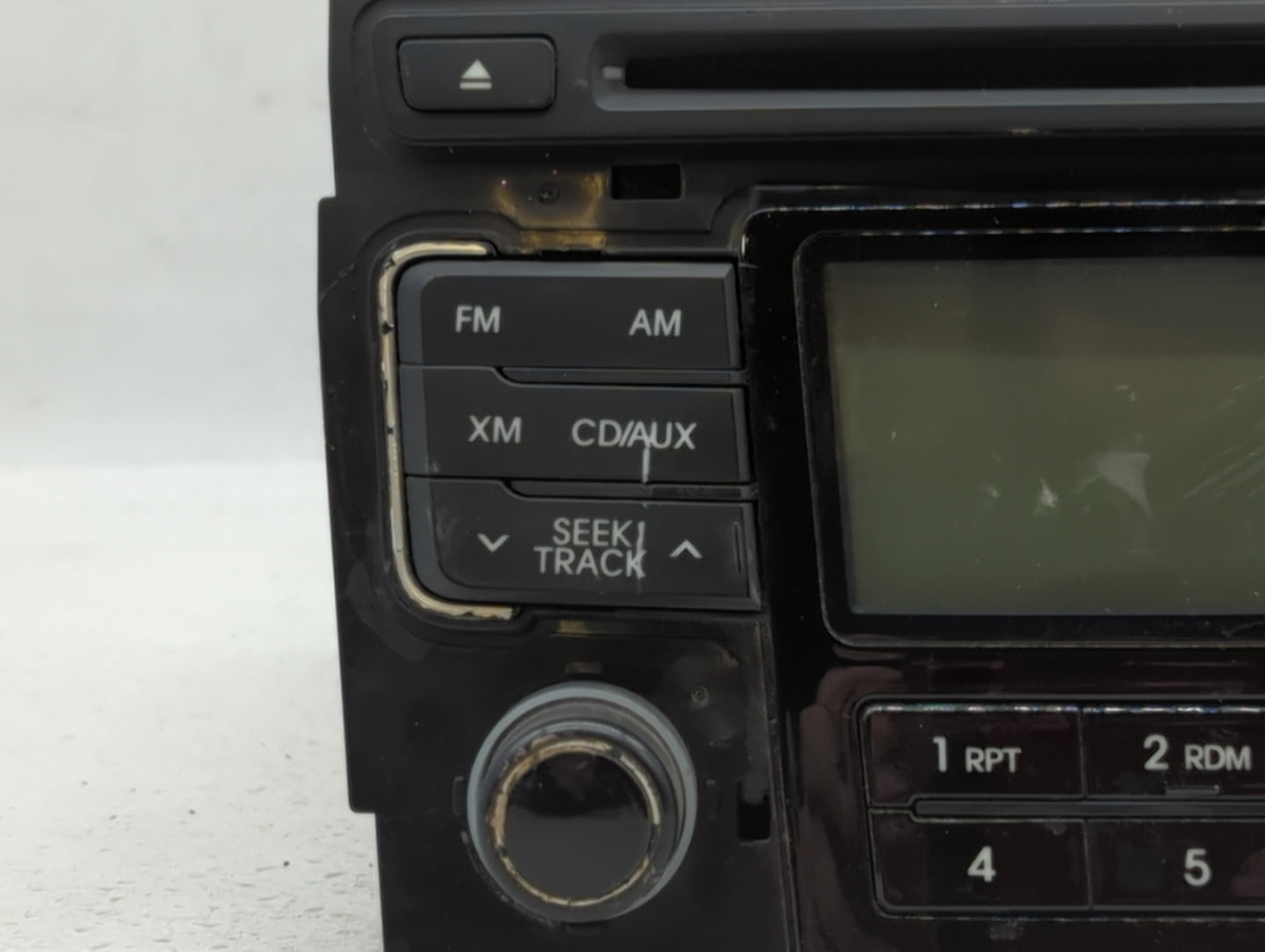 2011-2011 Hyundai Sonata Am Fm Cd Player Radio Receiver - Oemusedautoparts1.com