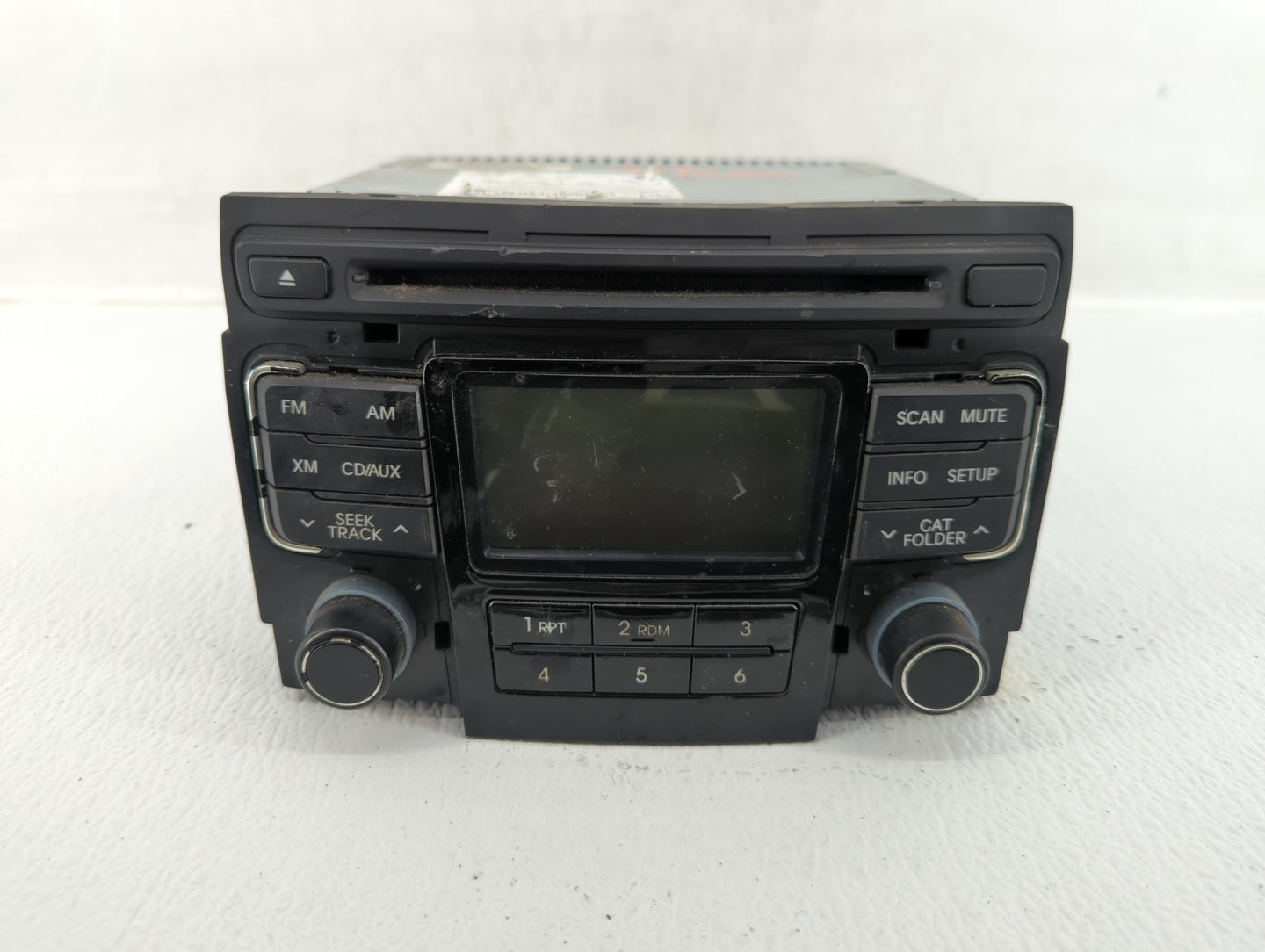 2011-2011 Hyundai Sonata Am Fm Cd Player Radio Receiver - Oemusedautoparts1.com