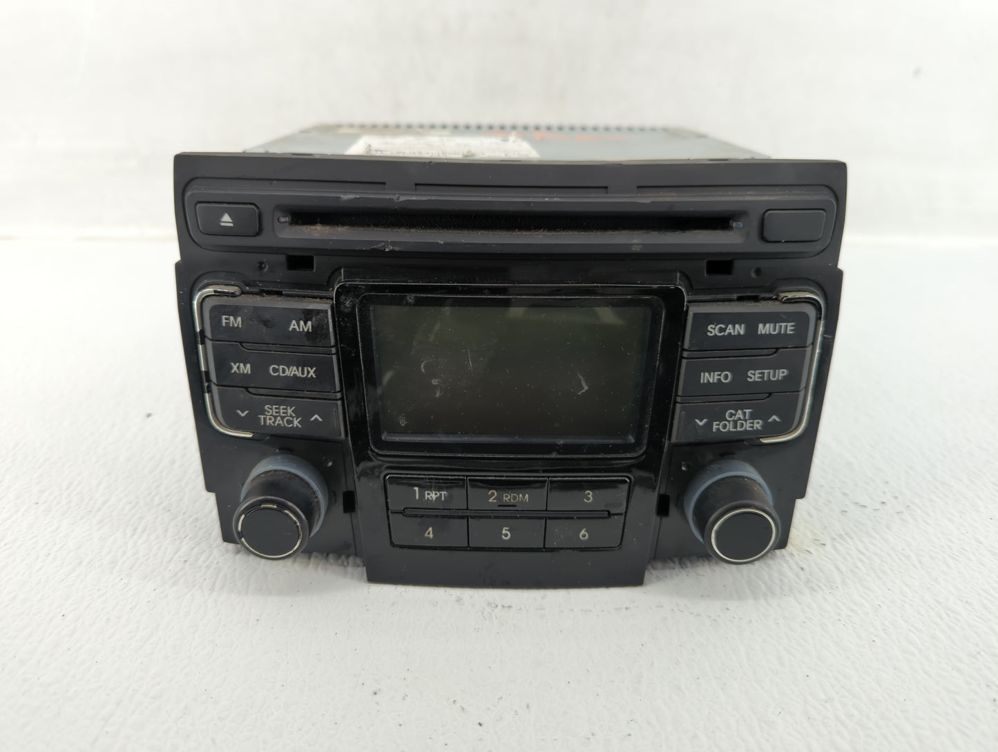 2011-2011 Hyundai Sonata Am Fm Cd Player Radio Receiver - Oemusedautoparts1.com