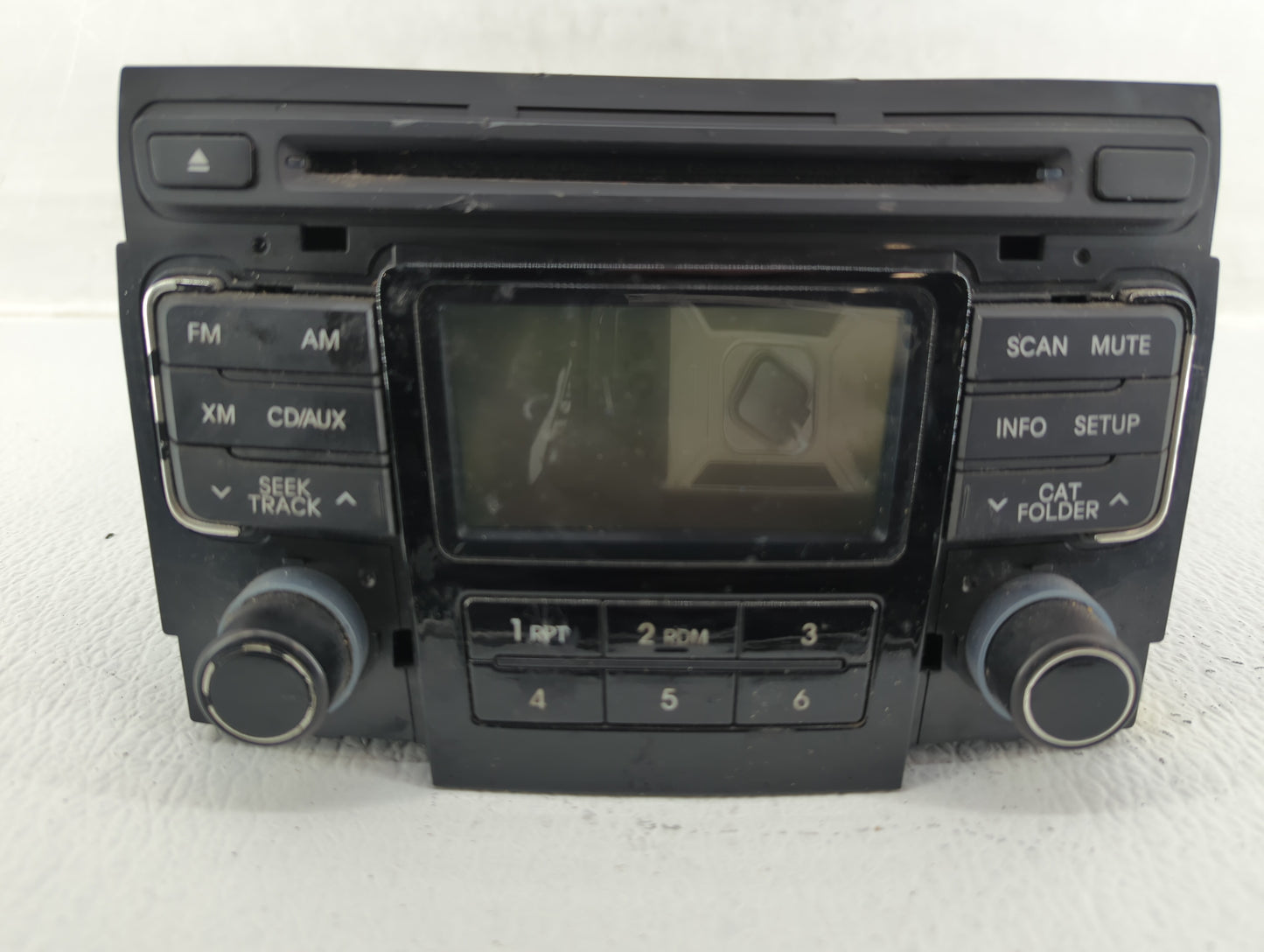 2011-2011 Hyundai Sonata Am Fm Cd Player Radio Receiver - Oemusedautoparts1.com