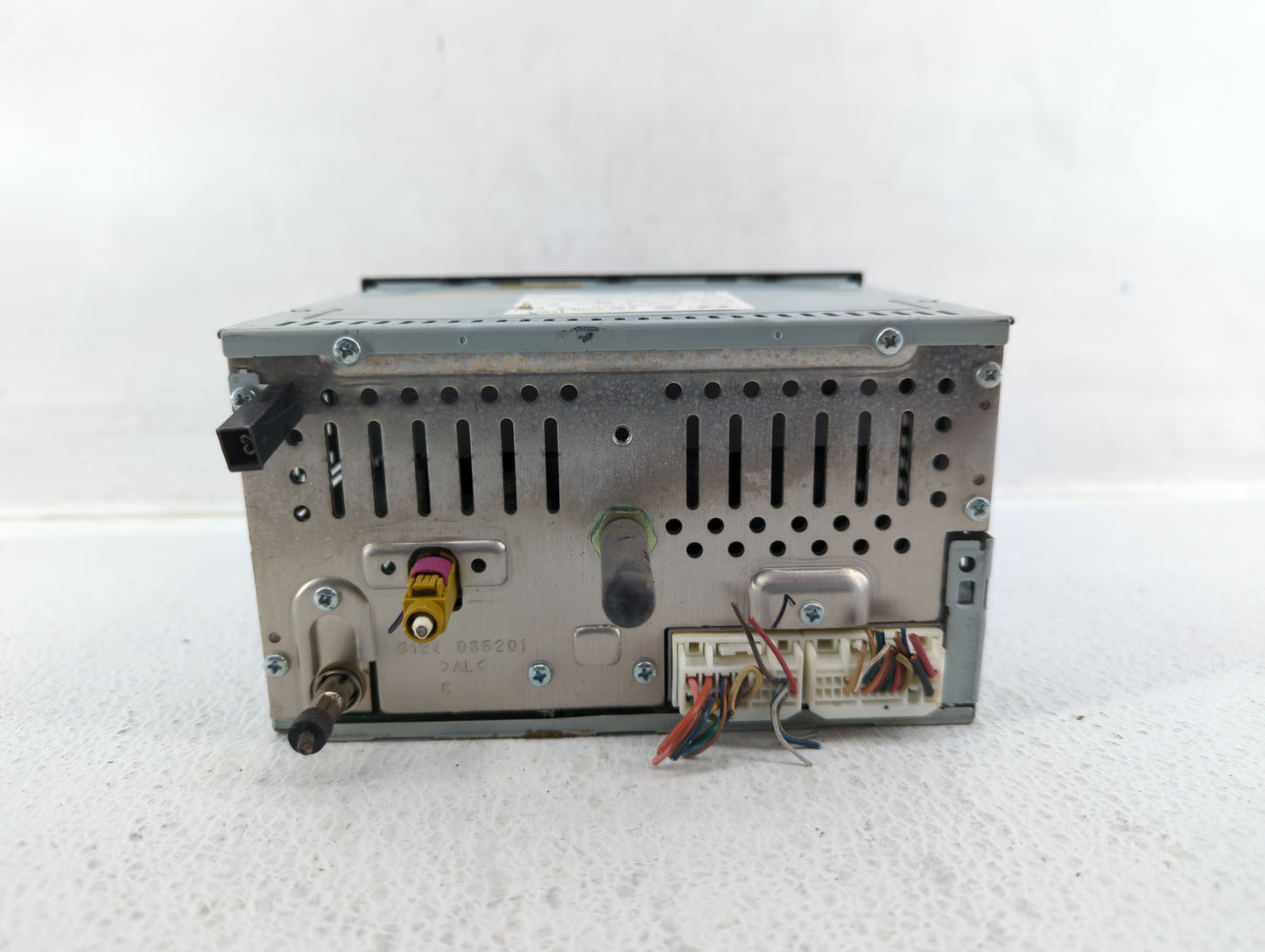 2011-2011 Hyundai Sonata Am Fm Cd Player Radio Receiver - Oemusedautoparts1.com