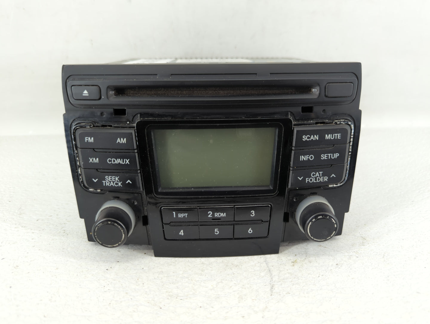 2011-2011 Hyundai Sonata Am Fm Cd Player Radio Receiver - Oemusedautoparts1.com