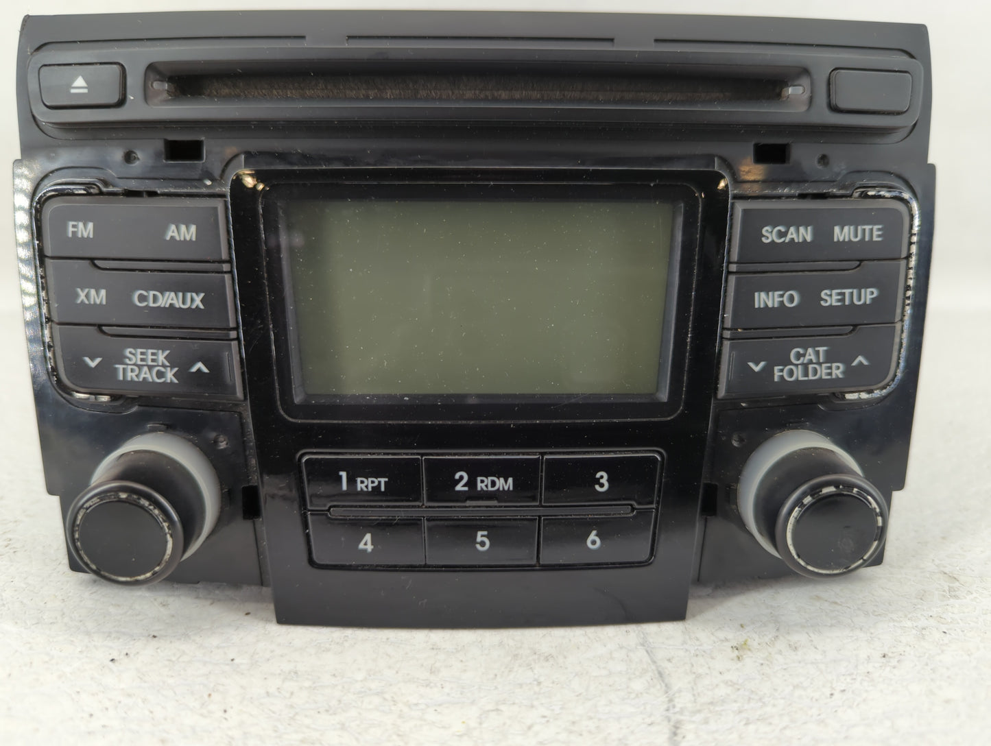 2011-2011 Hyundai Sonata Am Fm Cd Player Radio Receiver - Oemusedautoparts1.com