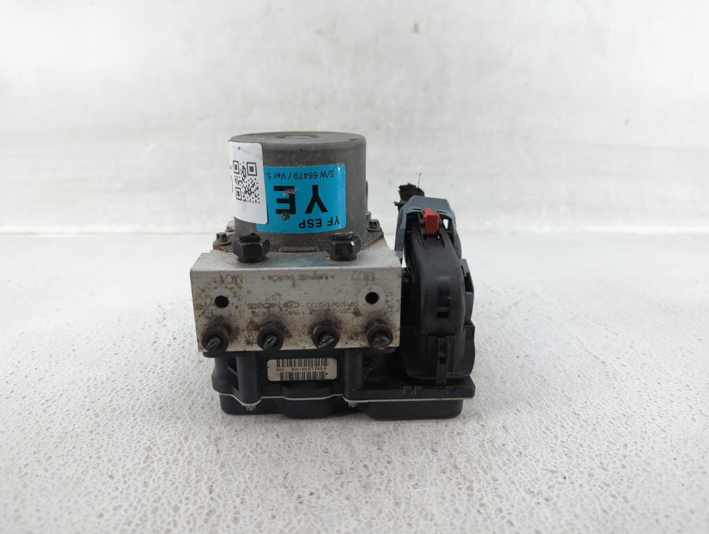 2011 Hyundai Sonata Throttle Body P/N:58920-3S400 58920-30500 Fits OEM Used Auto Parts - Oemusedautoparts1.com