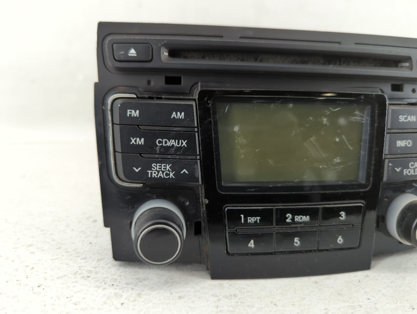 2011 Hyundai Sonata Radio AM FM Cd Player Receiver Replacement P/N:96180-3Q001 96180-3Q000 Fits OEM Used Auto Parts - Oemuse
