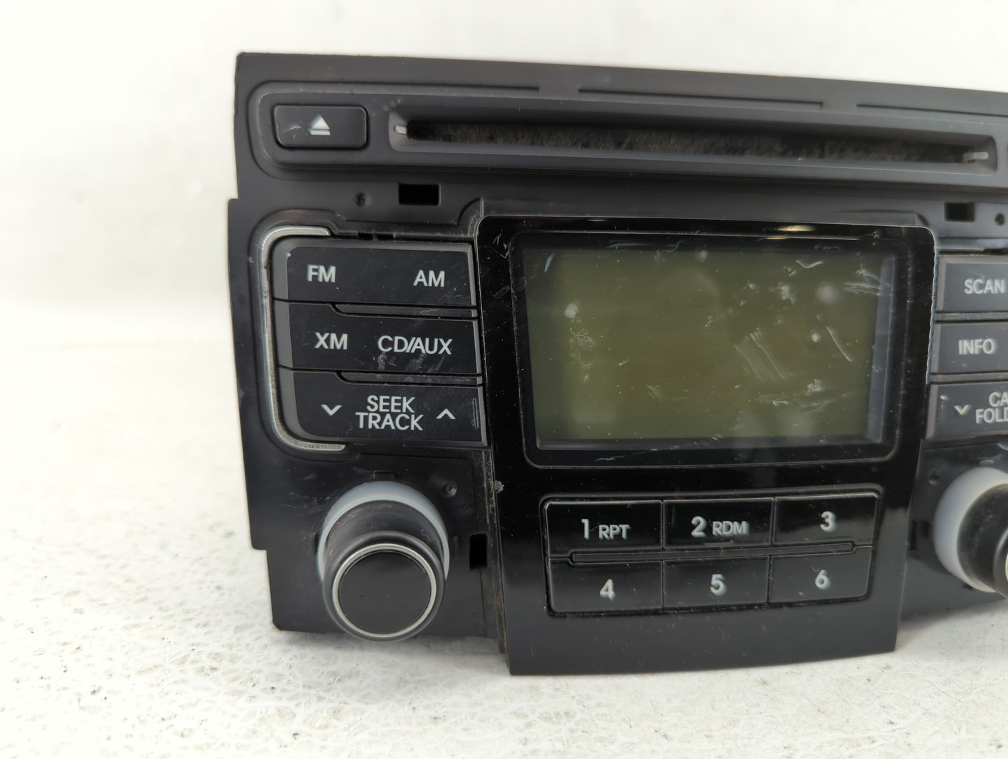 2011 Hyundai Sonata Radio AM FM Cd Player Receiver Replacement P/N:96180-3Q001 96180-3Q000 Fits OEM Used Auto Parts - Oemuse