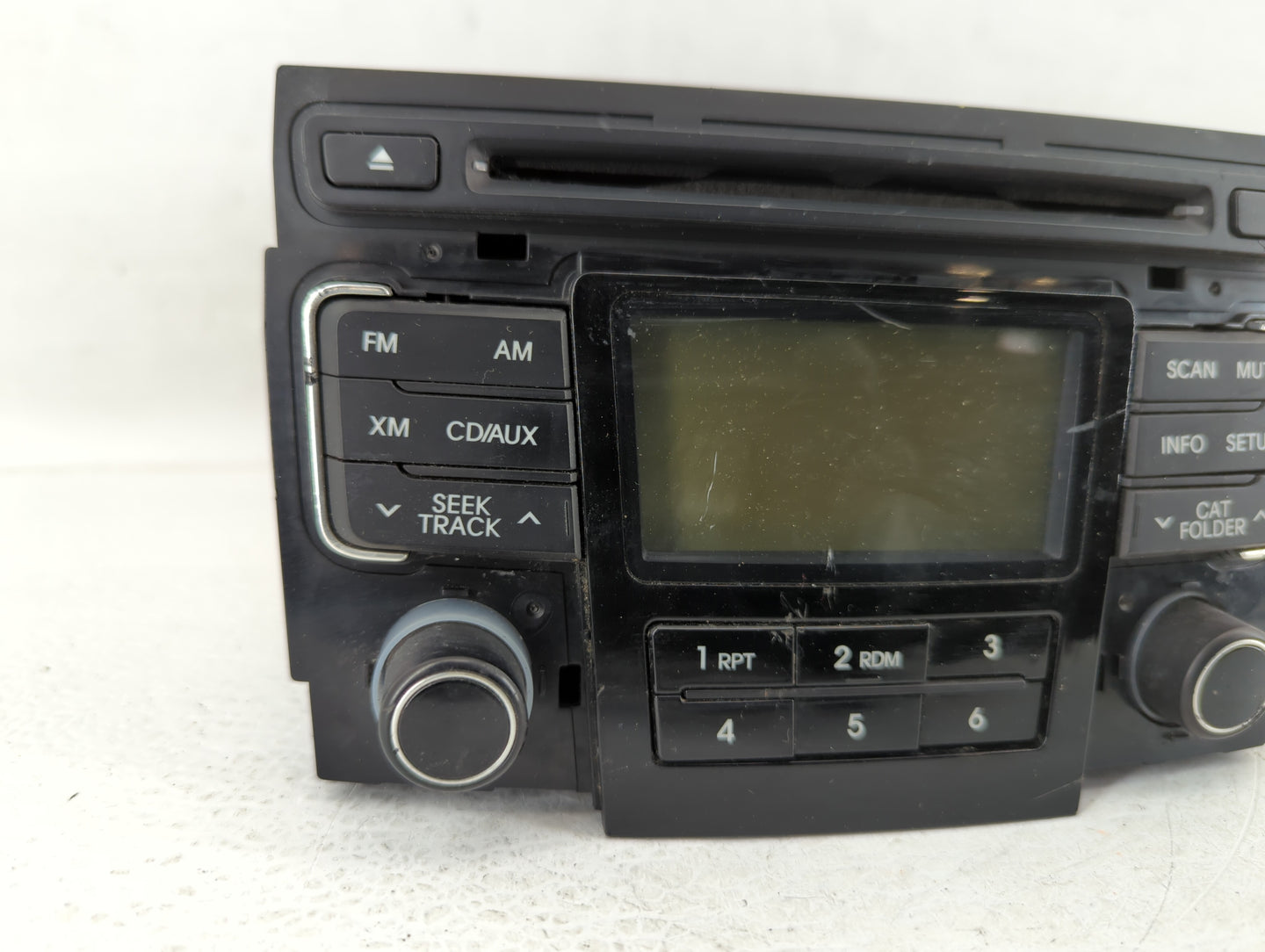 2011 Hyundai Sonata Radio AM FM Cd Player Receiver Replacement P/N:96180-3Q001 96180-3Q000 Fits OEM Used Auto Parts - Oemuse