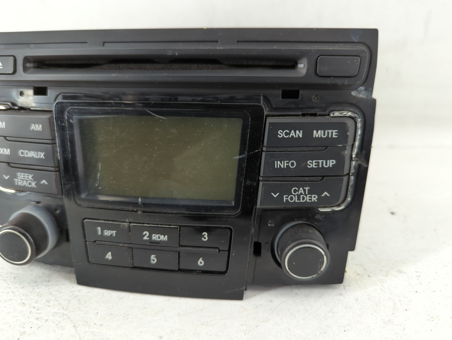2011 Hyundai Sonata Radio AM FM Cd Player Receiver Replacement P/N:96180-3Q001 96180-3Q000 Fits OEM Used Auto Parts - Oemuse