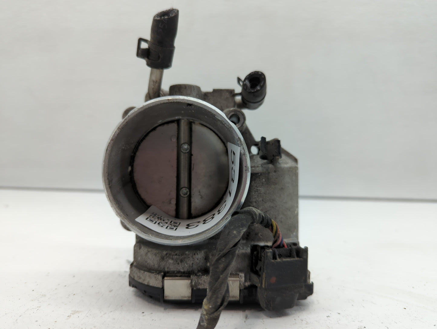 2011-2014 Hyundai Sonata Throttle Body P/N:35100-2G700 Fits Fits 2011 2012 2013 2014 2015 2016 OEM Used Auto Parts - Oemused