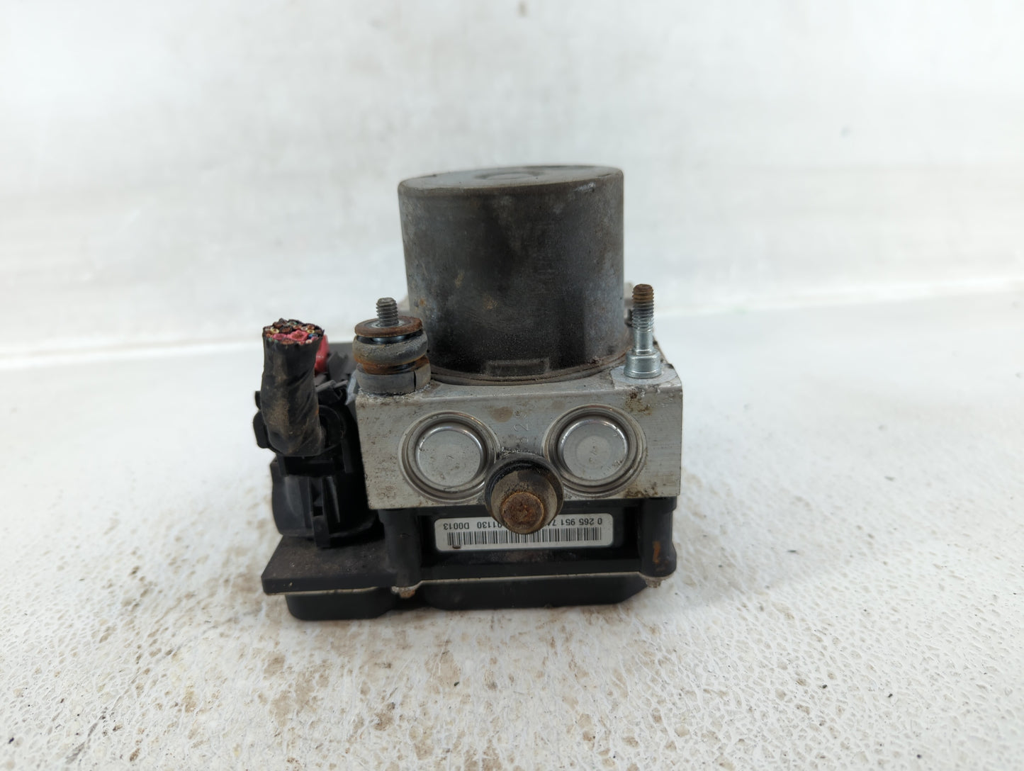 2011-2013 Hyundai Sonata ABS Pump Control Module Replacement P/N:58920-3Q400 58920-3Q500 Fits Fits 2011 2012 2013 OEM Used A