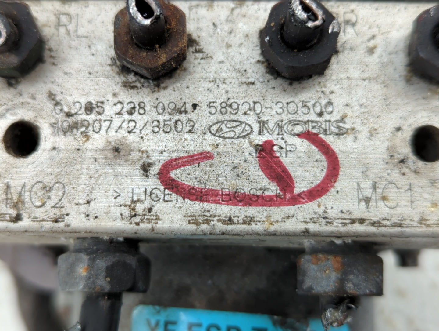 2011-2013 Hyundai Sonata ABS Pump Control Module Replacement P/N:58920-3Q400 58920-3Q500 Fits Fits 2011 2012 2013 OEM Used A