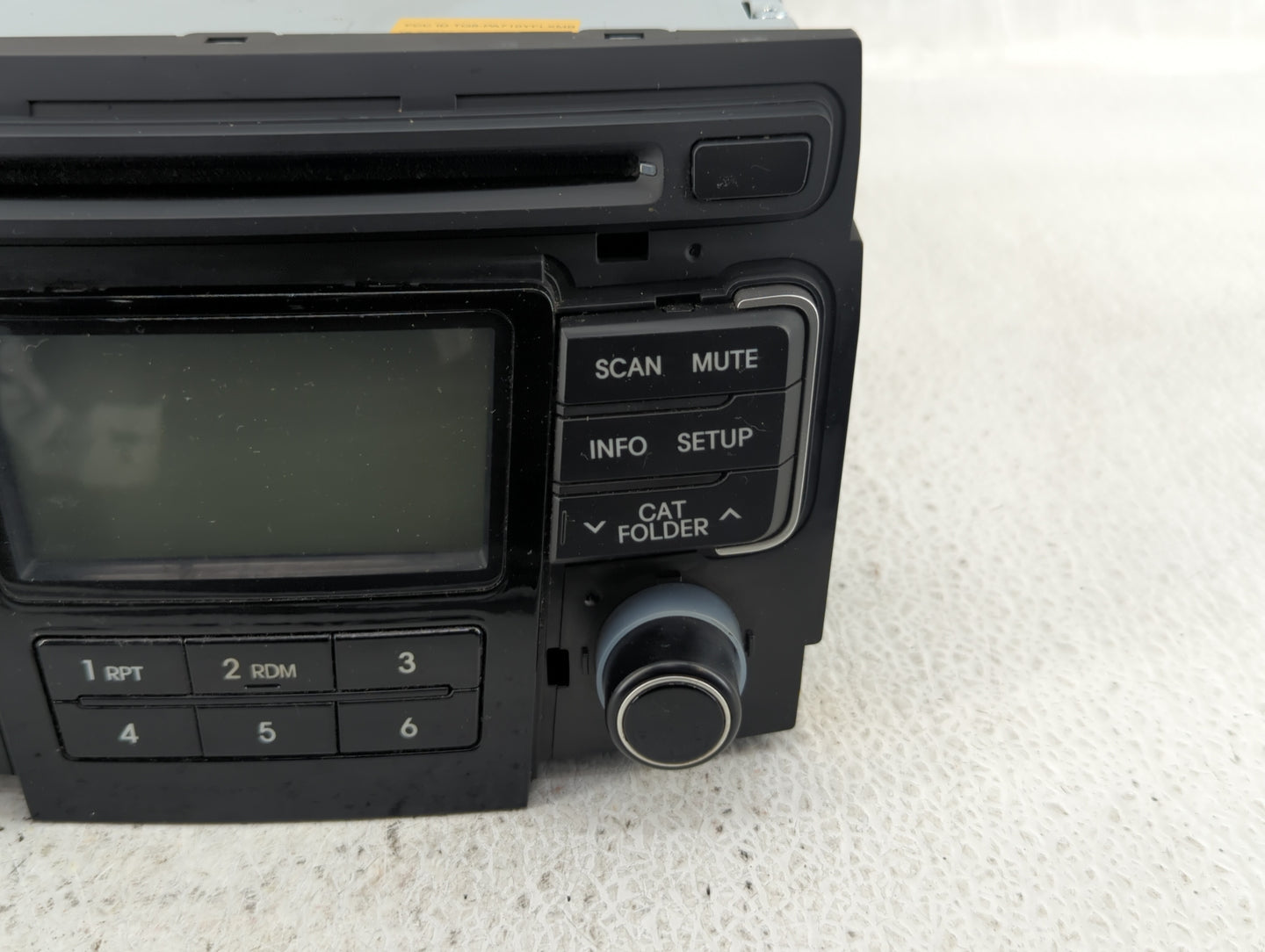 2011-2011 Hyundai Sonata Am Fm Cd Player Radio Receiver - Oemusedautoparts1.com