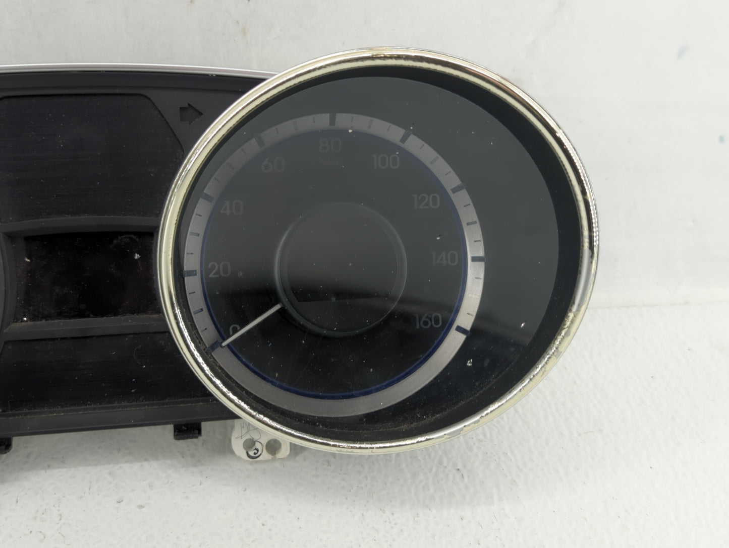 2011-2013 Hyundai Sonata Instrument Cluster Speedometer Gauges P/N:94001-3Q000 94001-3Q001 Fits Fits 2011 2012 2013 OEM Used