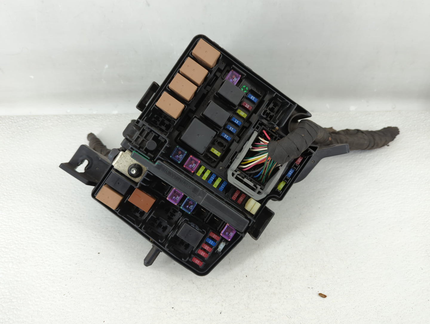 2011-2014 Hyundai Sonata Fusebox Fuse Box Panel Relay Module P/N:91950-3S711 Fits Fits 2011 2012 2013 2014 OEM Used Auto Par