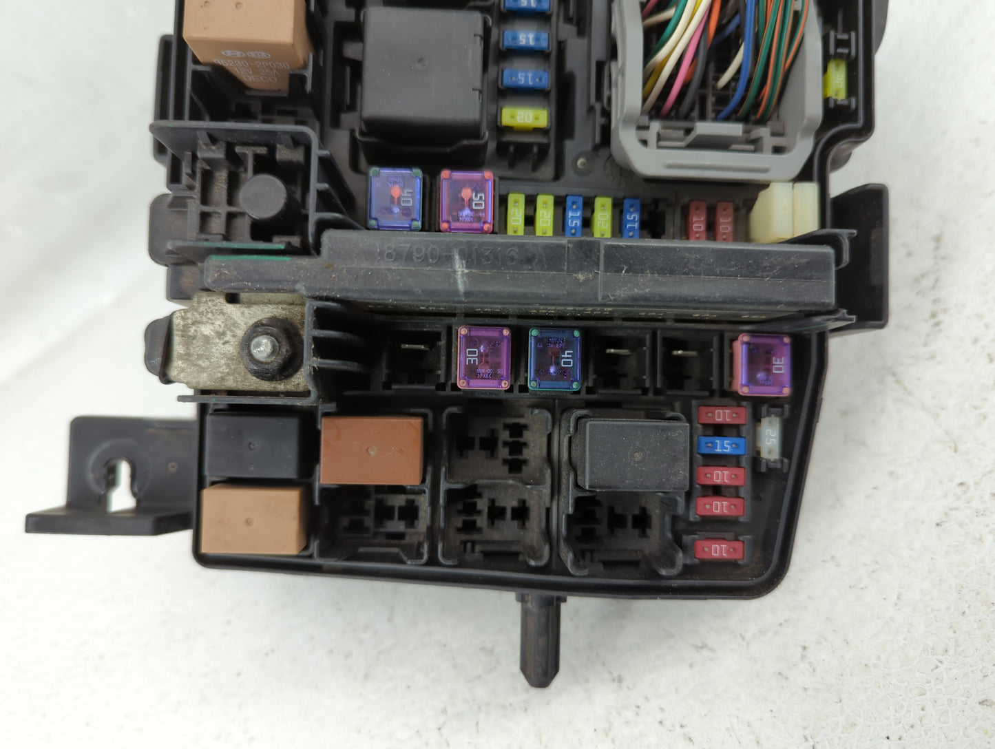 2011-2014 Hyundai Sonata Fusebox Fuse Box Panel Relay Module Fits Fits 2011 2012 2013 2014 OEM Used Auto Parts - Oemusedauto